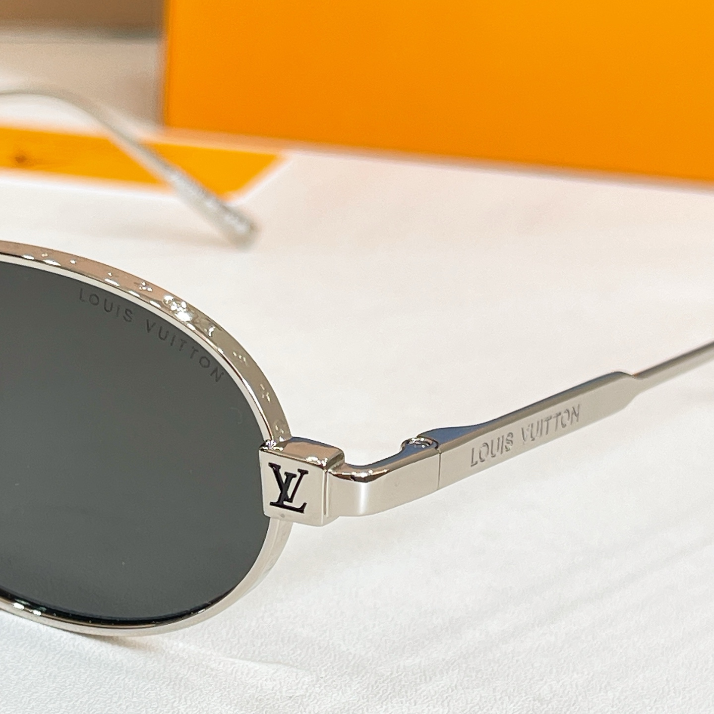 LOUIS VUITTO*✨✨✨MODEL：Z2912U✨✨✨ SIZE：53口20-145✨✨✨