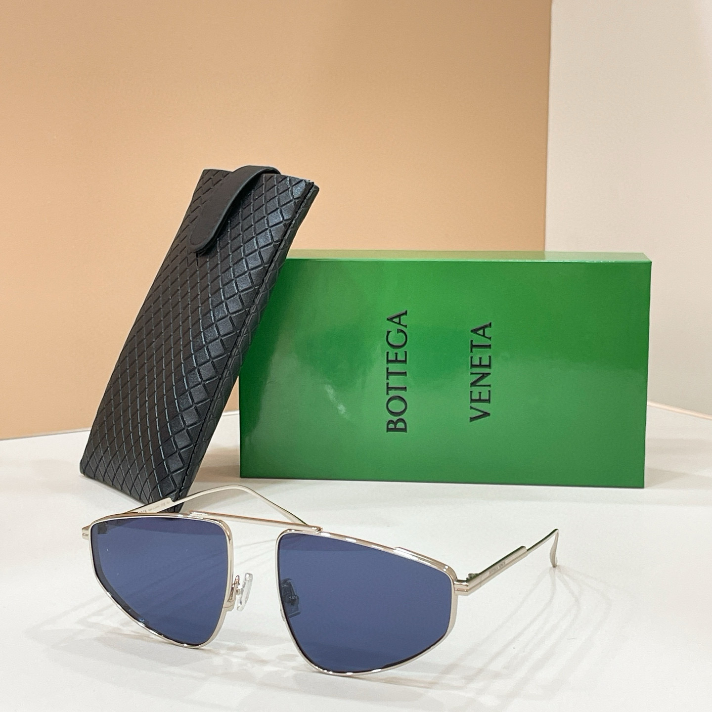 ￼ ￼ BOTTEGA VENET*🌟🌟🌟MODEL：BV1466S 🌟🌟🌟SIZE：59口19-140
