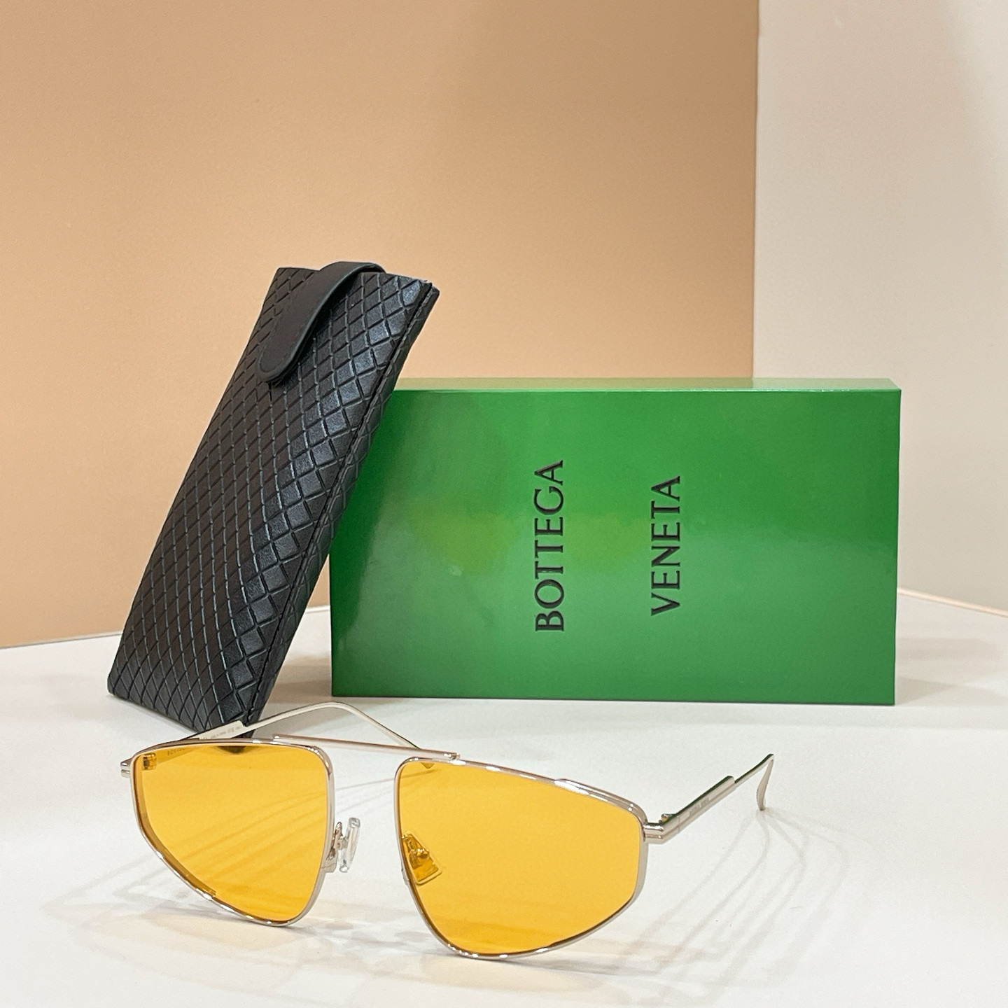 ￼ ￼ BOTTEGA VENET*🌟🌟🌟MODEL：BV1466S 🌟🌟🌟SIZE：59口19-140
