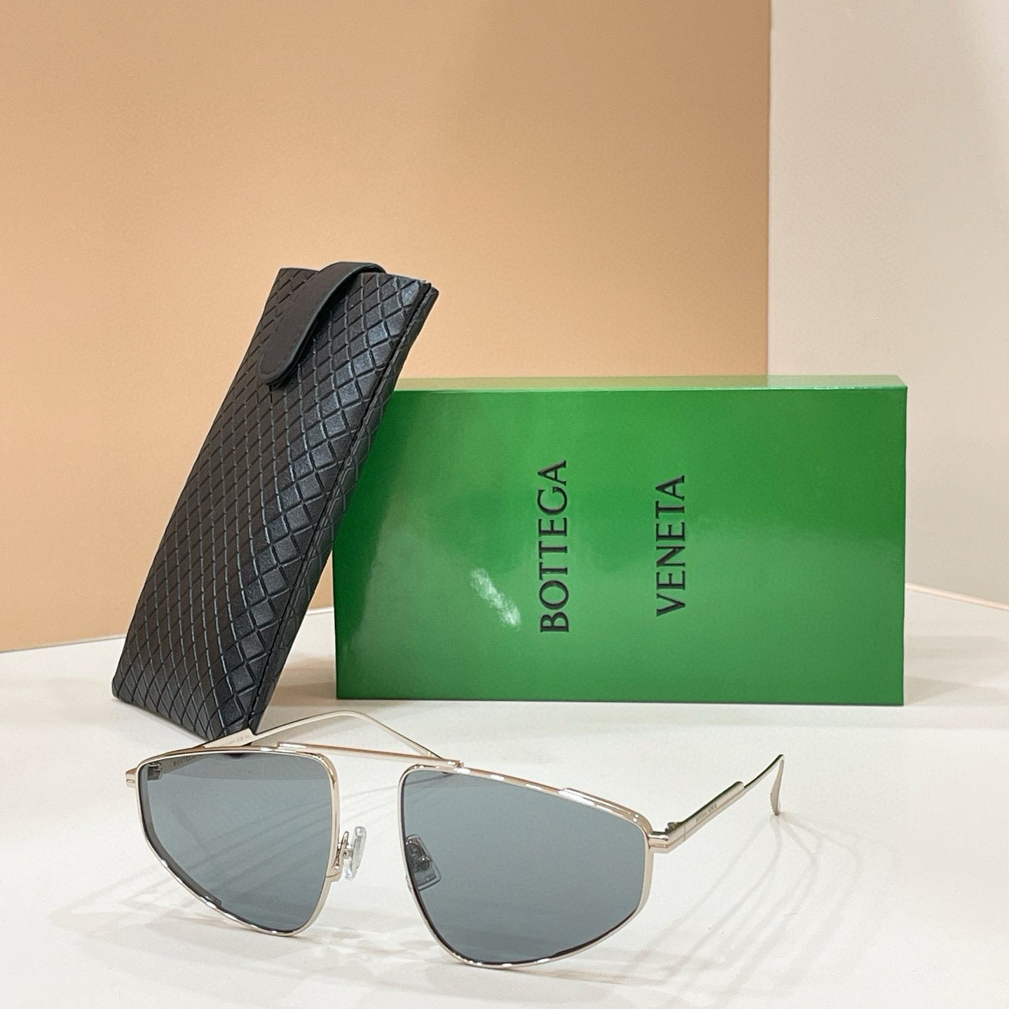 ￼ ￼ BOTTEGA VENET*🌟🌟🌟MODEL：BV1466S 🌟🌟🌟SIZE：59口19-140