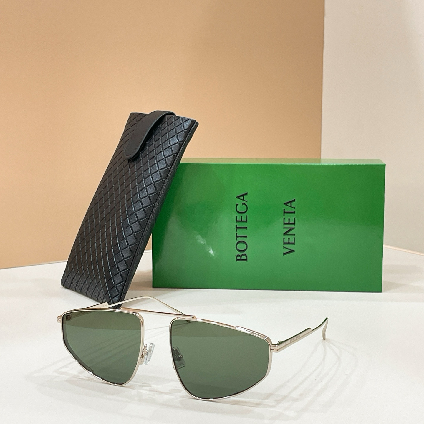 ￼ ￼ BOTTEGA VENET*🌟🌟🌟MODEL：BV1466S 🌟🌟🌟SIZE：59口19-140
