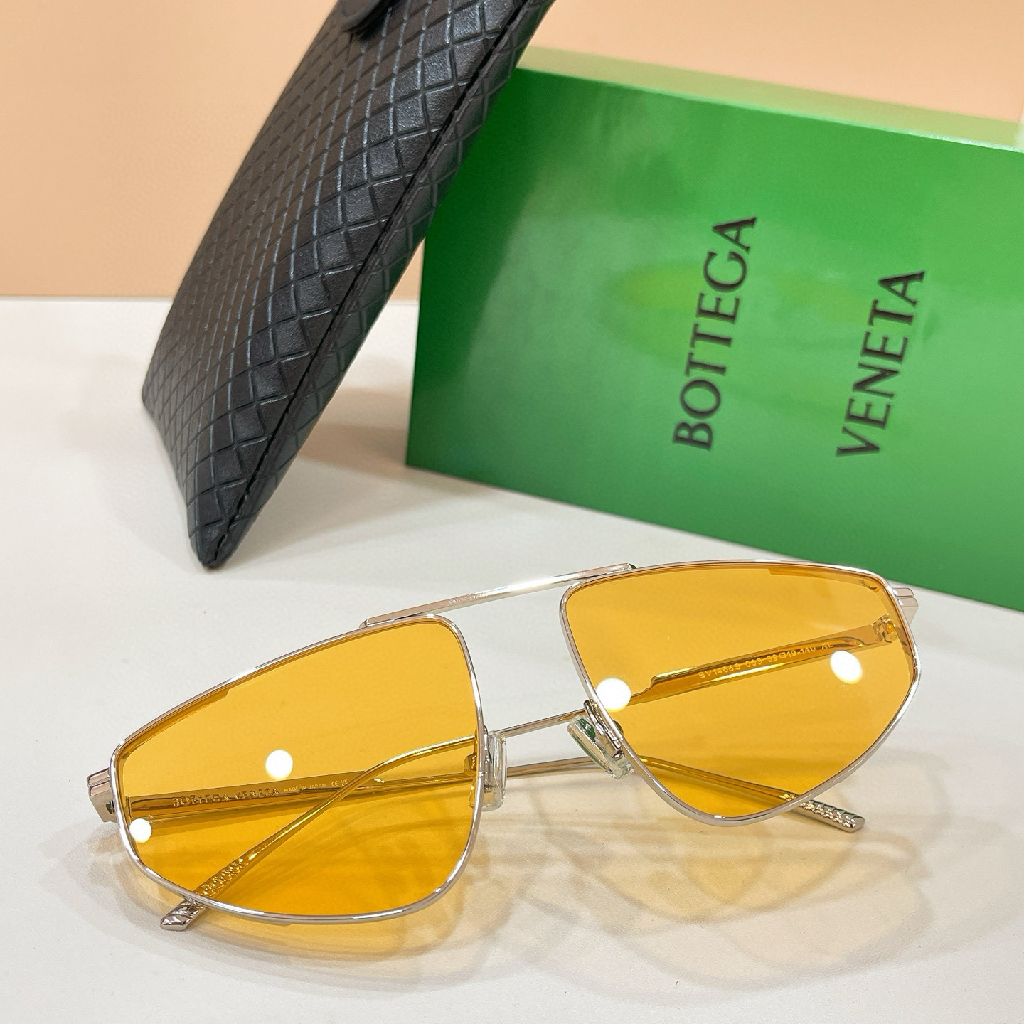 ￼ ￼ BOTTEGA VENET*🌟🌟🌟MODEL：BV1466S 🌟🌟🌟SIZE：59口19-140