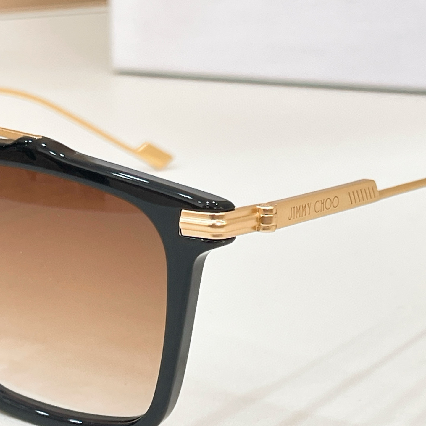 JIMMY CHOO✨✨✨MODEL：KEOHH/S✨✨SIZE：54口19-150✨✨✨