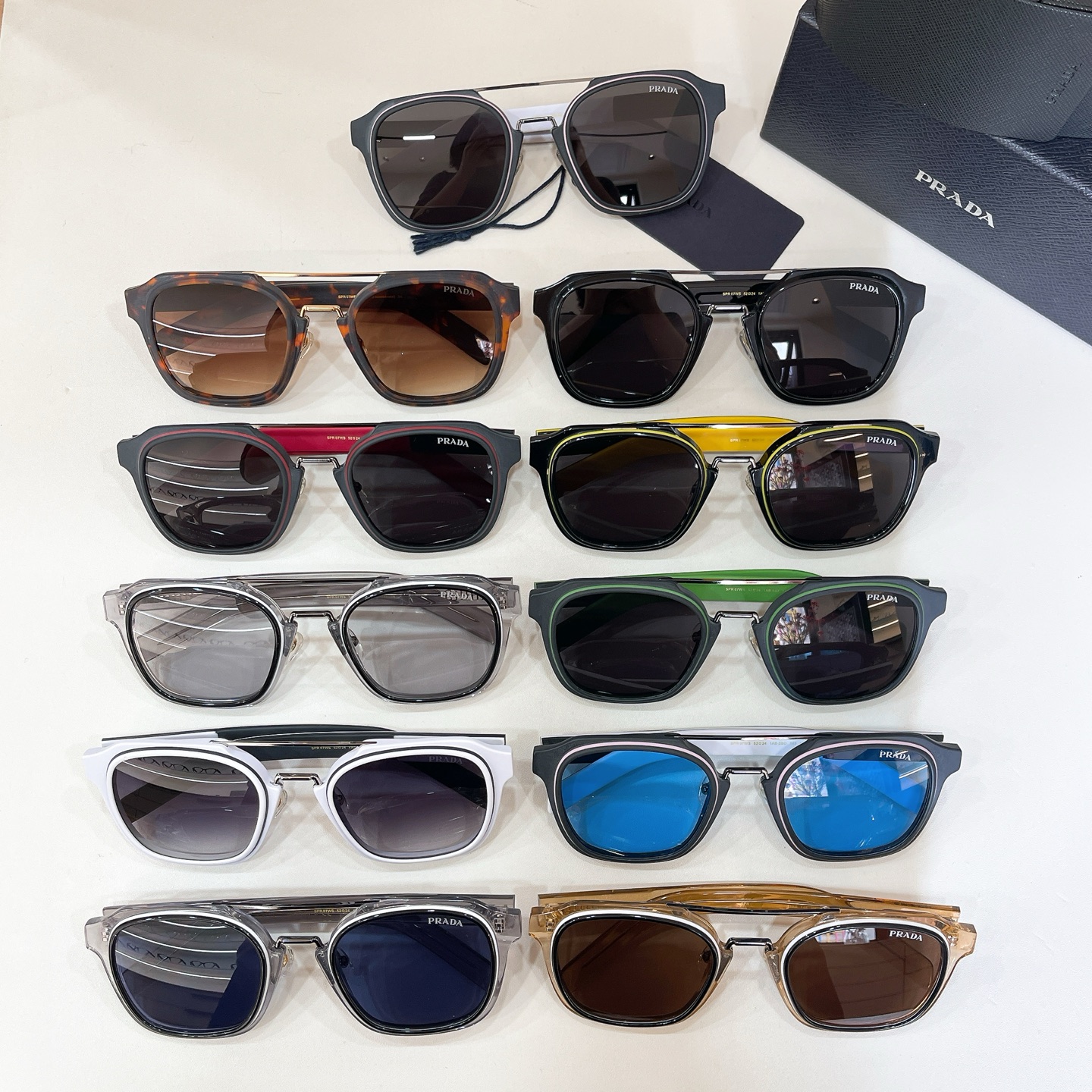 PRAD*✨✨✨MODEL：SPR 07WS✨✨✨SIZE：52口24-145✨✨✨