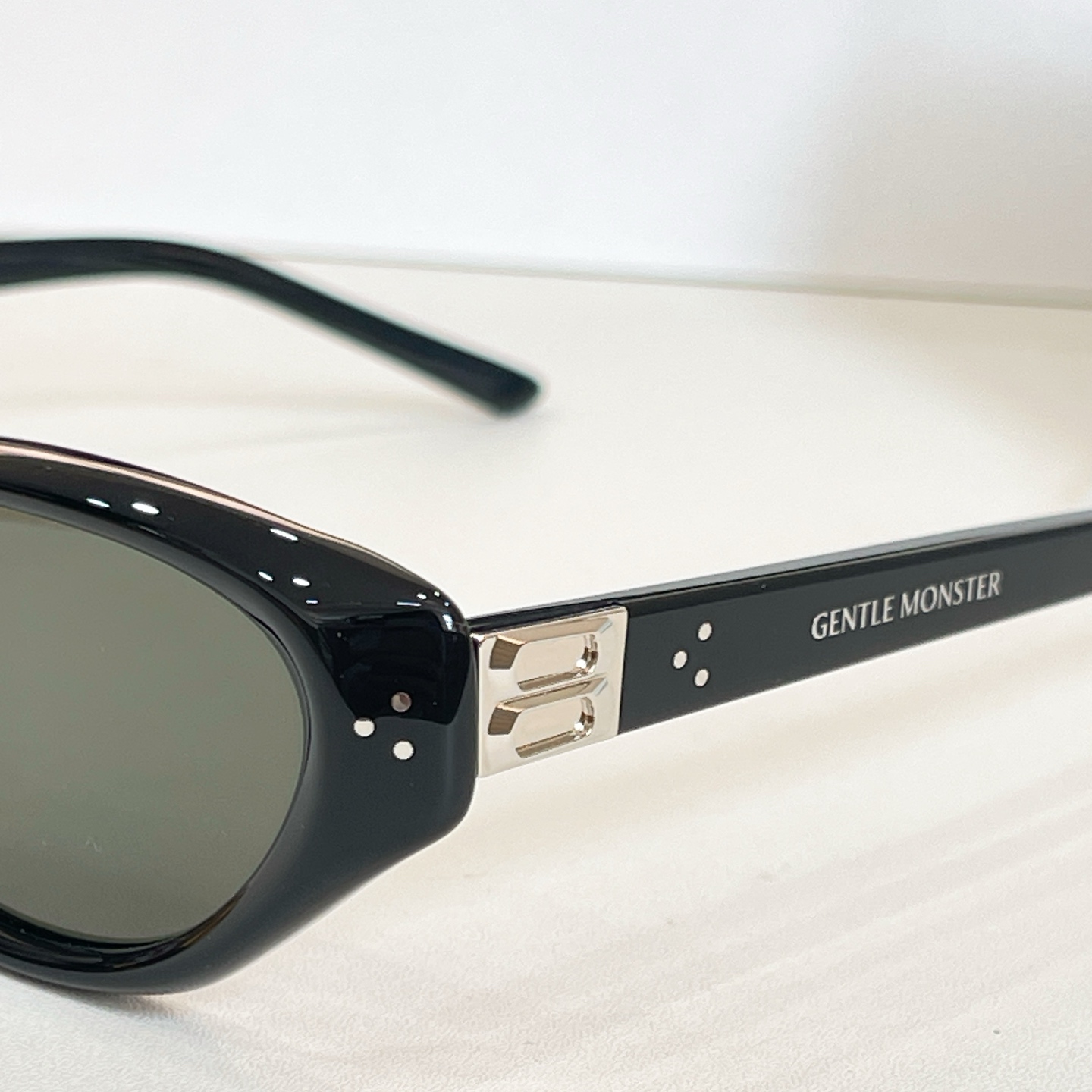 GENTLE MONSTE*🐼🐼🐼MODEL：VANILLA🐼🐼🐼SIZE:55口20-148🐼🐼高版本