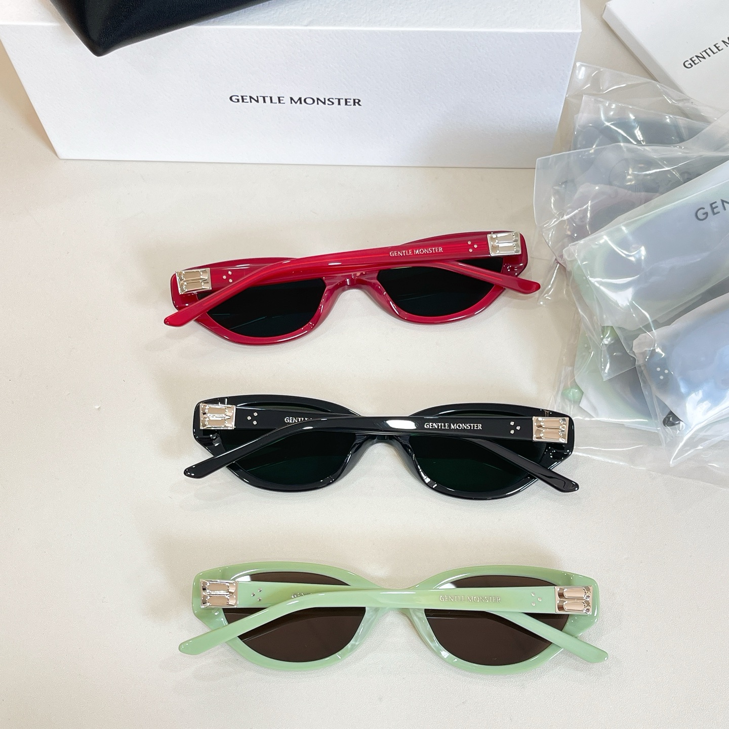 GENTLE MONSTE*🐼🐼🐼MODEL：VANILLA🐼🐼🐼SIZE:55口20-148🐼🐼高版本