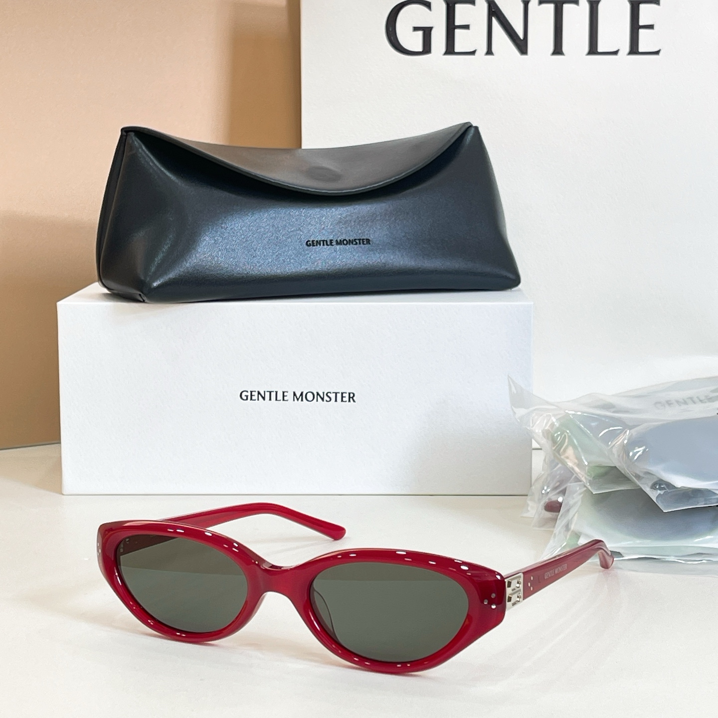 GENTLE MONSTE*🐼🐼🐼MODEL：VANILLA🐼🐼🐼SIZE:55口20-148🐼🐼高版本