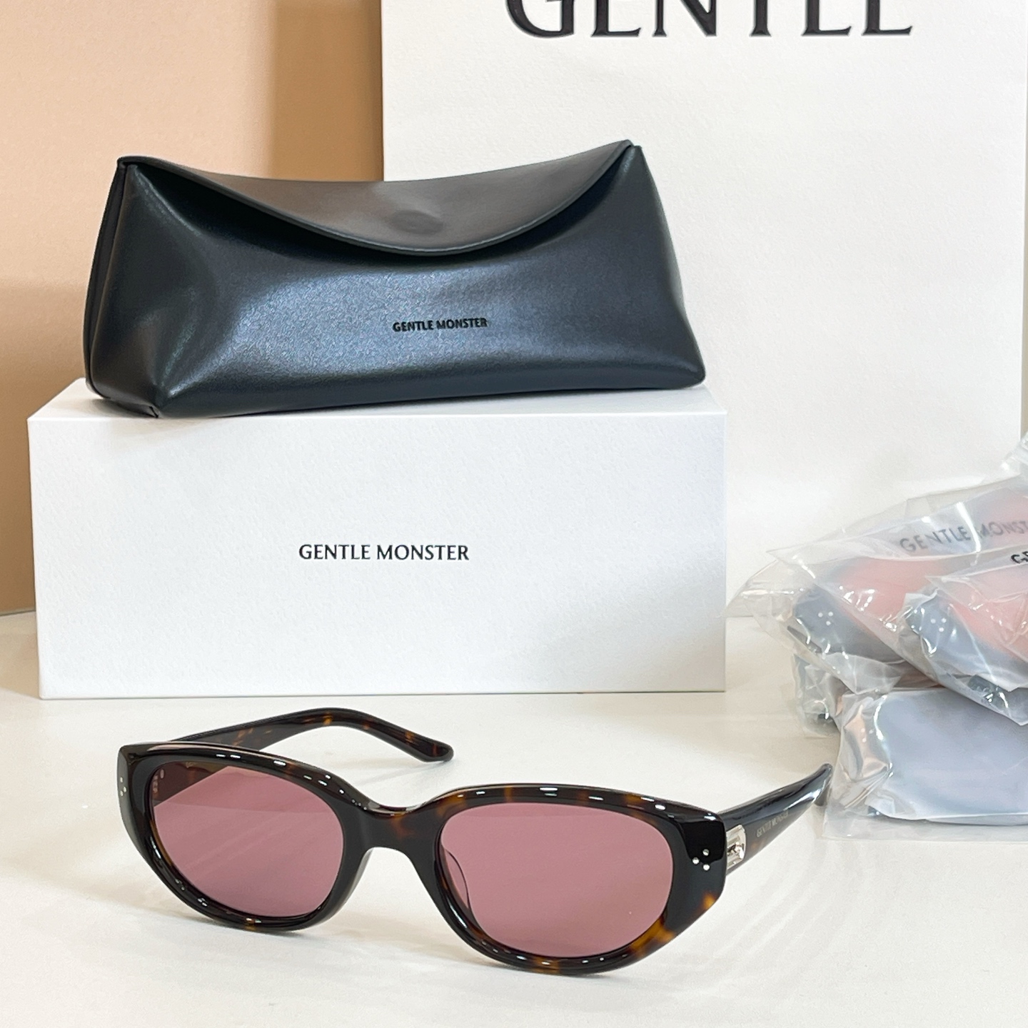 GENTLE MONSTE*🐼🐼🐼MODEL：BONI🐼🐼🐼SIZE:55口21-148🐼🐼高版本～～