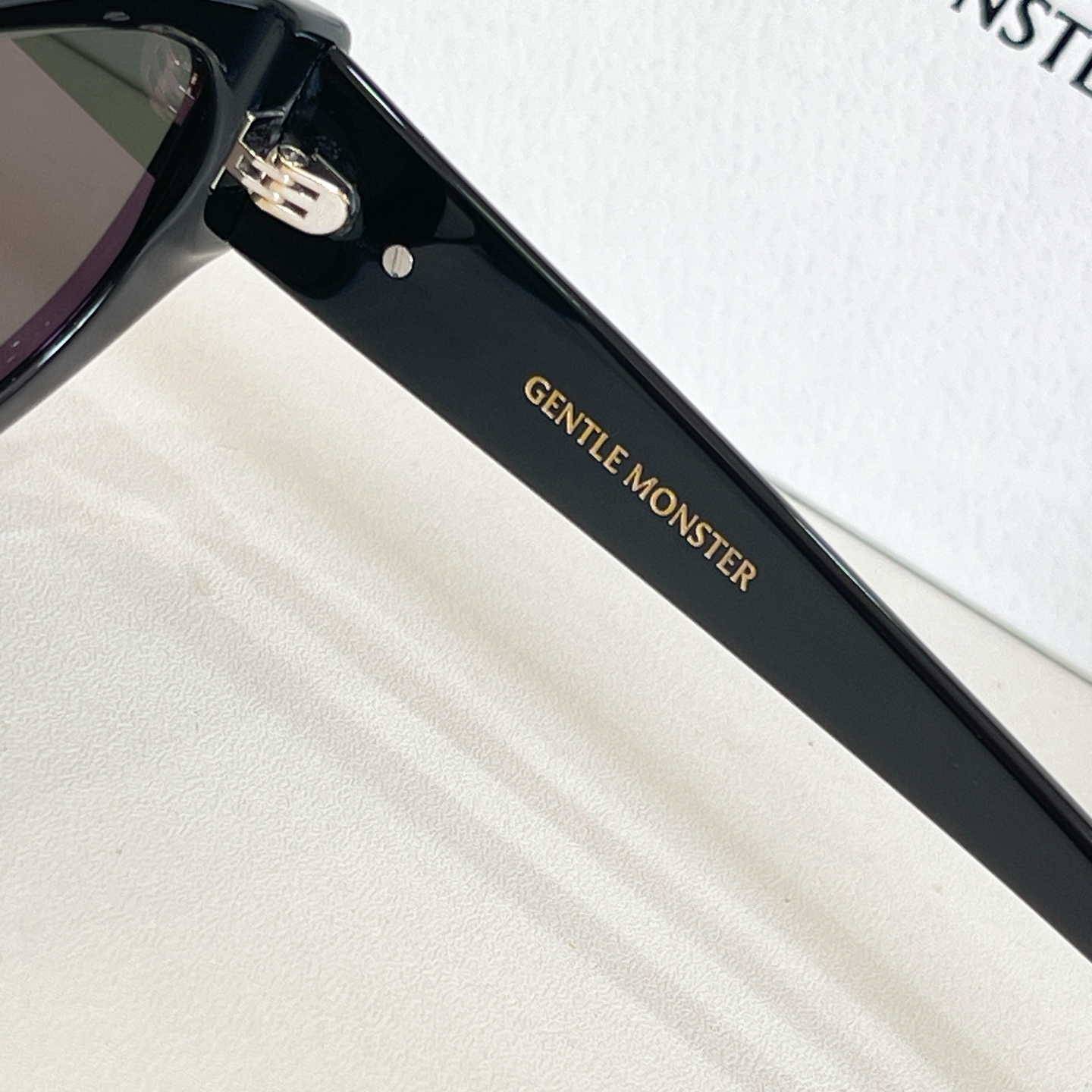 GENTLE MONSTE*🐼🐼🐼MODEL：BONI🐼🐼🐼SIZE:55口21-148🐼🐼高版本～～