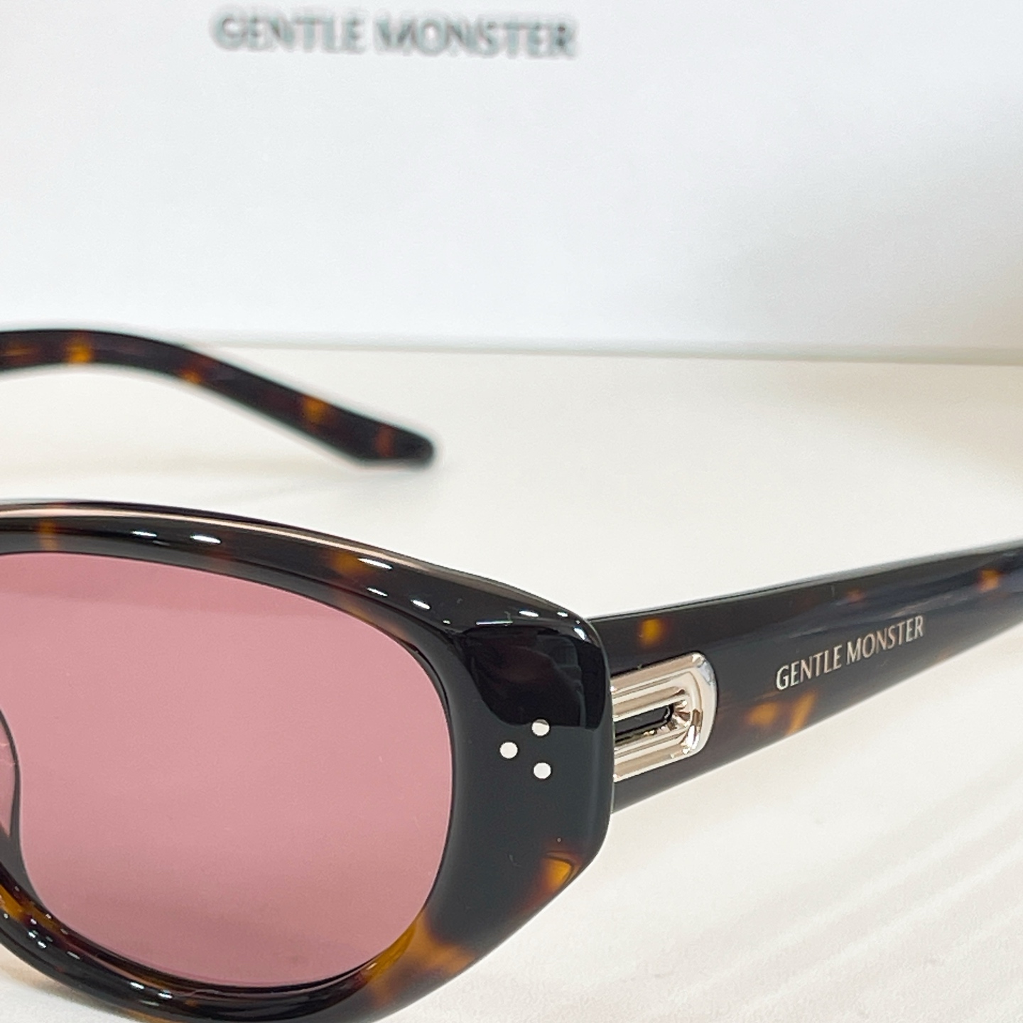 GENTLE MONSTE*🐼🐼🐼MODEL：BONI🐼🐼🐼SIZE:55口21-148🐼🐼高版本～～