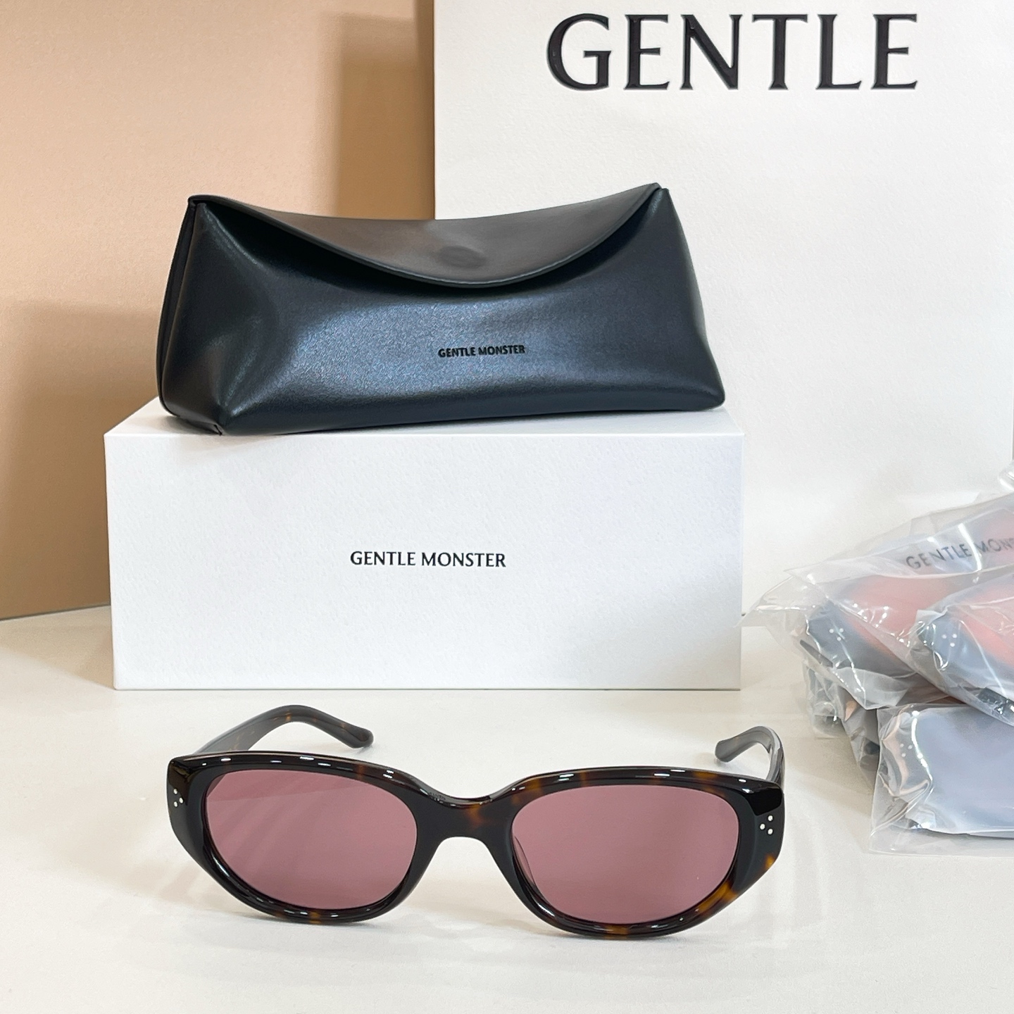 GENTLE MONSTE*🐼🐼🐼MODEL：BONI🐼🐼🐼SIZE:55口21-148🐼🐼高版本～～