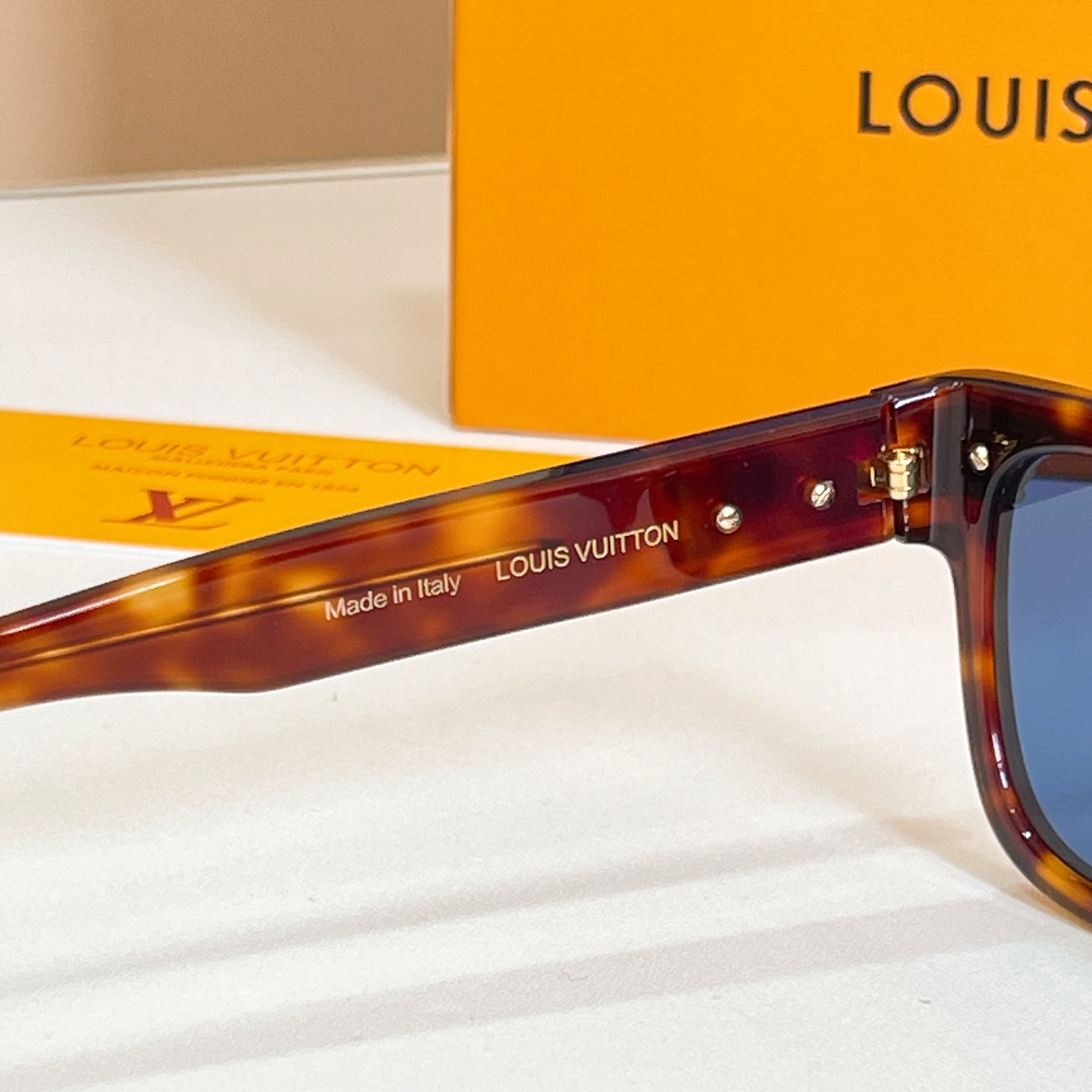 LOUIS VUITTO*✨✨✨MODEL：Z2910U✨✨✨ SIZE：55口17-145✨✨✨