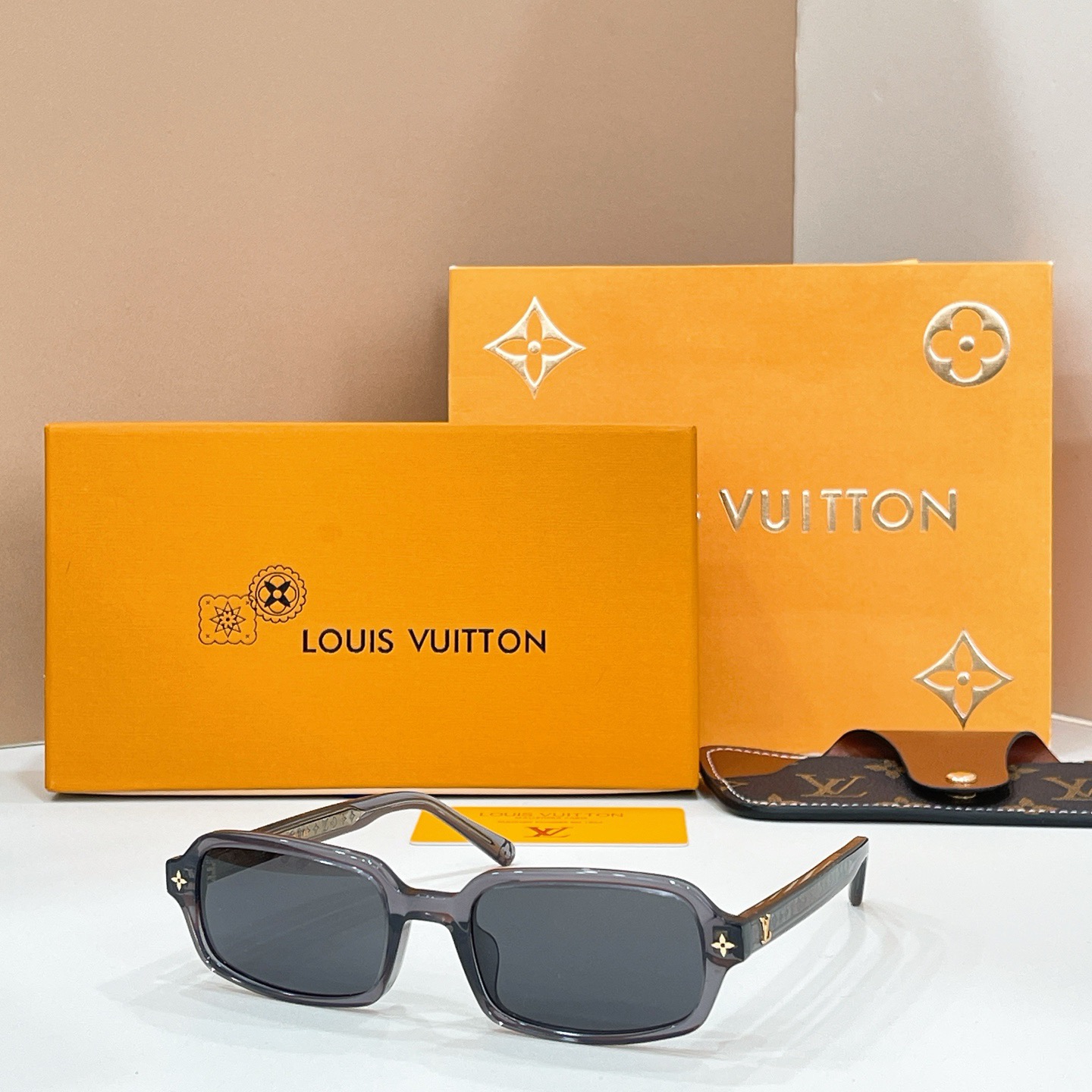 LOUIS VUITTO*✨✨✨MODEL：Z2978U✨✨✨ SIZE：55口21-145✨✨✨