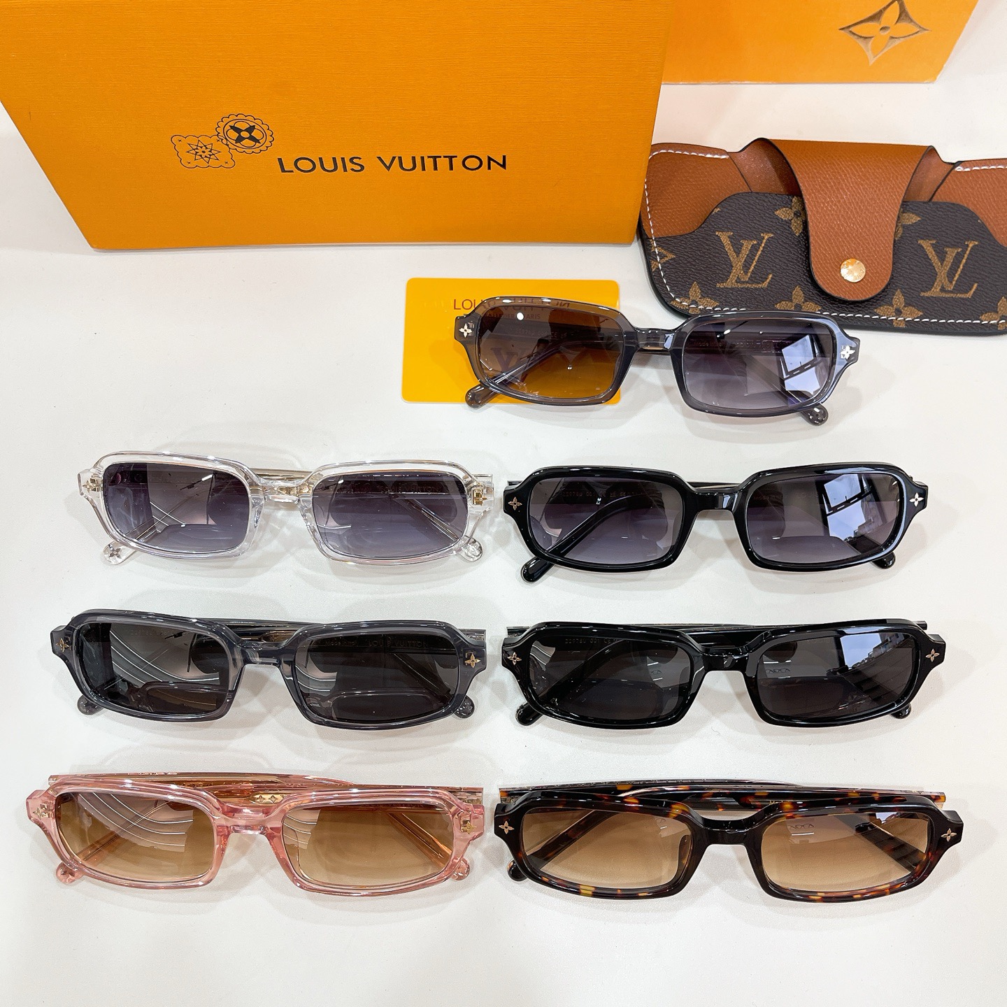 LOUIS VUITTO*✨✨✨MODEL：Z2978U✨✨✨ SIZE：55口21-145✨✨✨