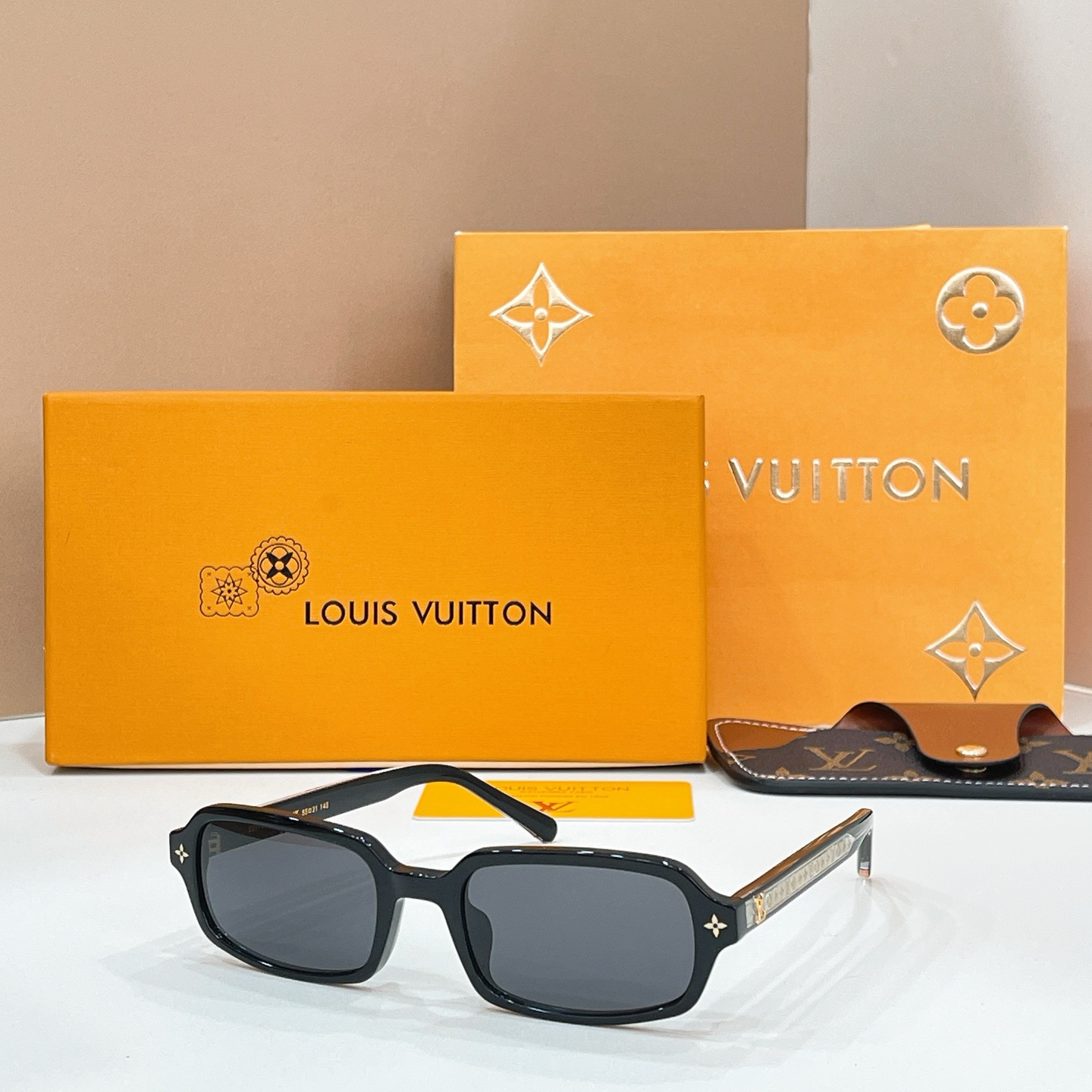 LOUIS VUITTO*✨✨✨MODEL：Z2978U✨✨✨ SIZE：55口21-145✨✨✨