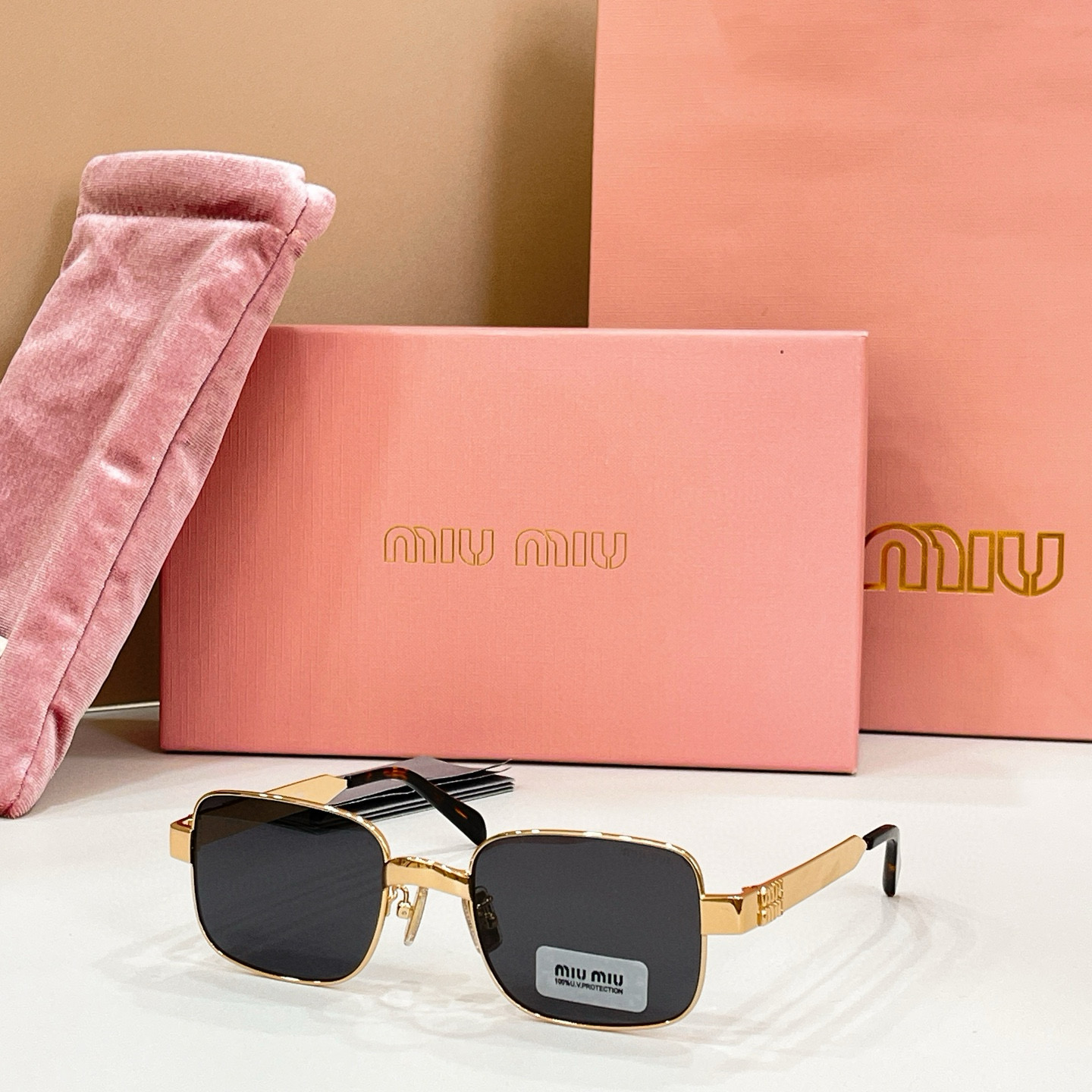 MIU M*🎀🎀🎀MODEL:SMUB54S 🎀🎀🎀SIZE：52口22-135🎀🎀🎀