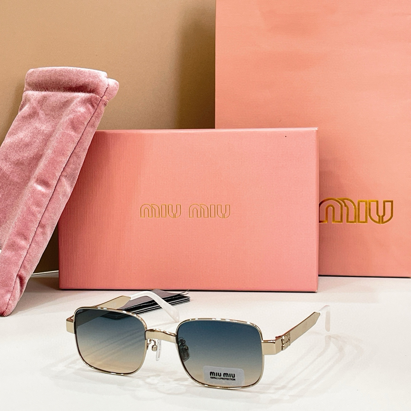 MIU M*🎀🎀🎀MODEL:SMUB54S 🎀🎀🎀SIZE：52口22-135🎀🎀🎀