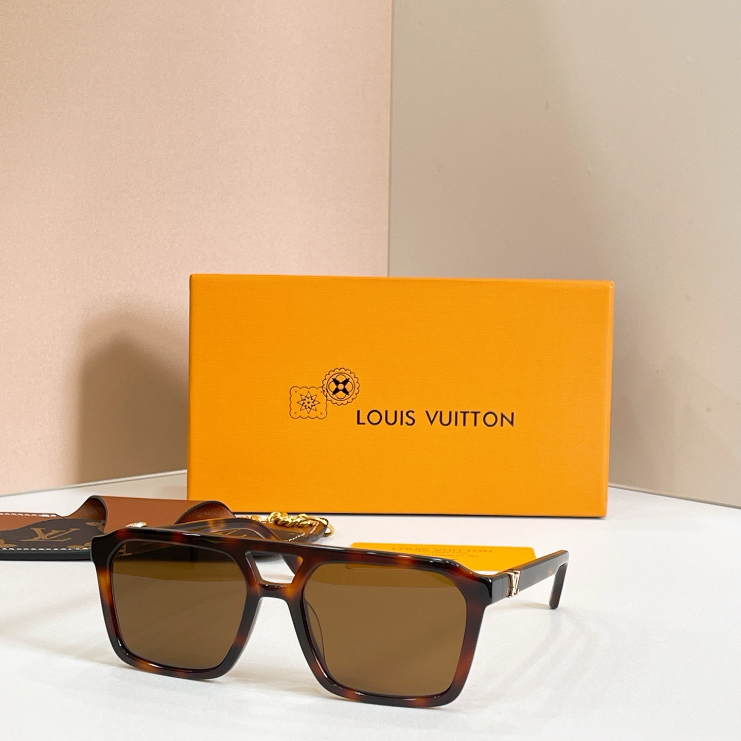 LOUIS VUITTO*✨✨✨MODEL：Z3095U✨✨✨ SIZE：56口18-145✨✨✨