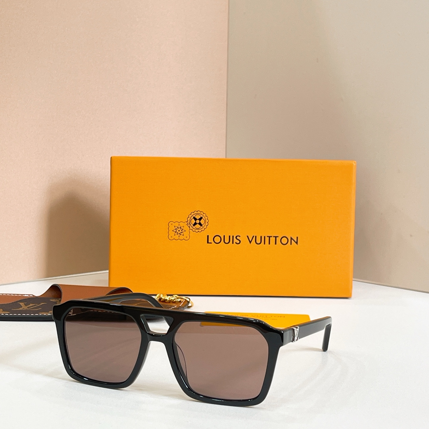 LOUIS VUITTO*✨✨✨MODEL：Z3095U✨✨✨ SIZE：56口18-145✨✨✨