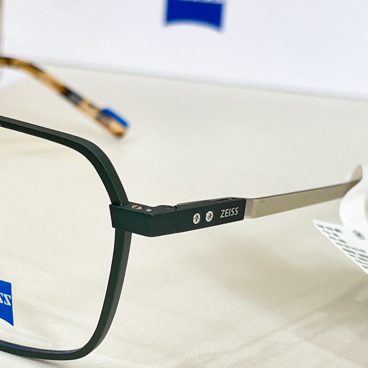 ZEIZZ蔡司🔱🔱🔱MODEL：ZS24154🔱🔱🔱SIZE：55口17-145🔱🔱🔱原装货品～～