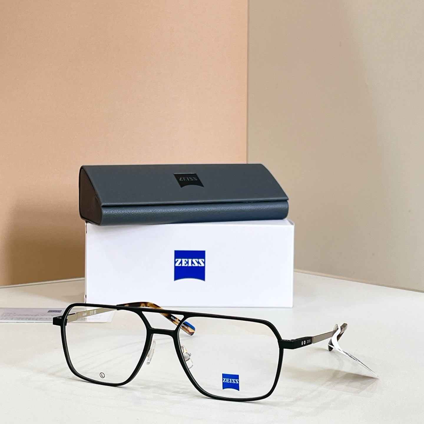 ZEIZZ蔡司🔱🔱🔱MODEL：ZS24154🔱🔱🔱SIZE：55口17-145🔱🔱🔱原装货品～～