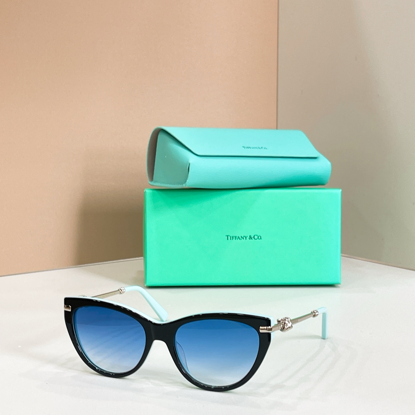 TIFFANY&Co.✨✨✨MODEL：TF4253✨✨✨ SIZE：56口18-145✨✨✨