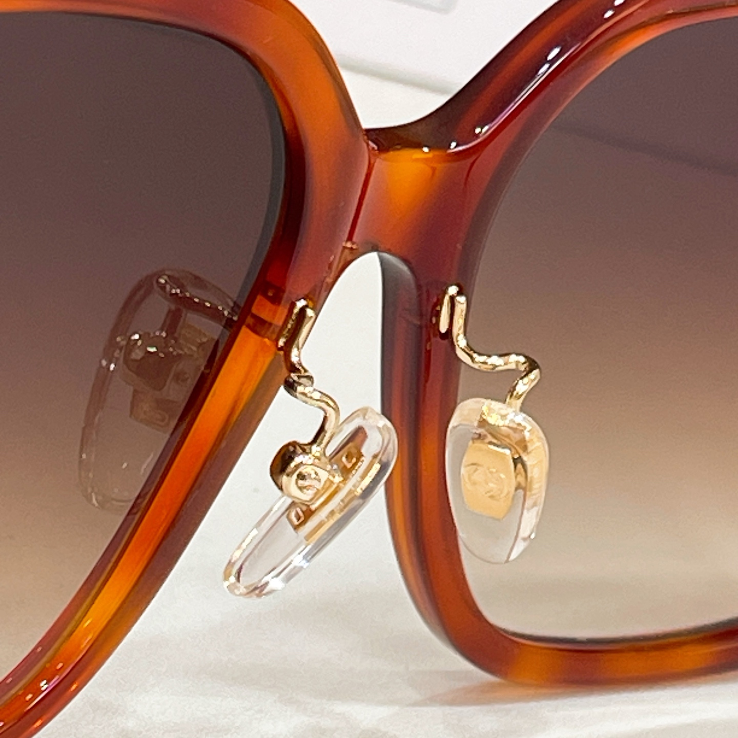 GUCCI🐝🐝🐝MODEL：GG2055SA🐝🐝🐝SIZE:57口17-145🐝🐝🐝