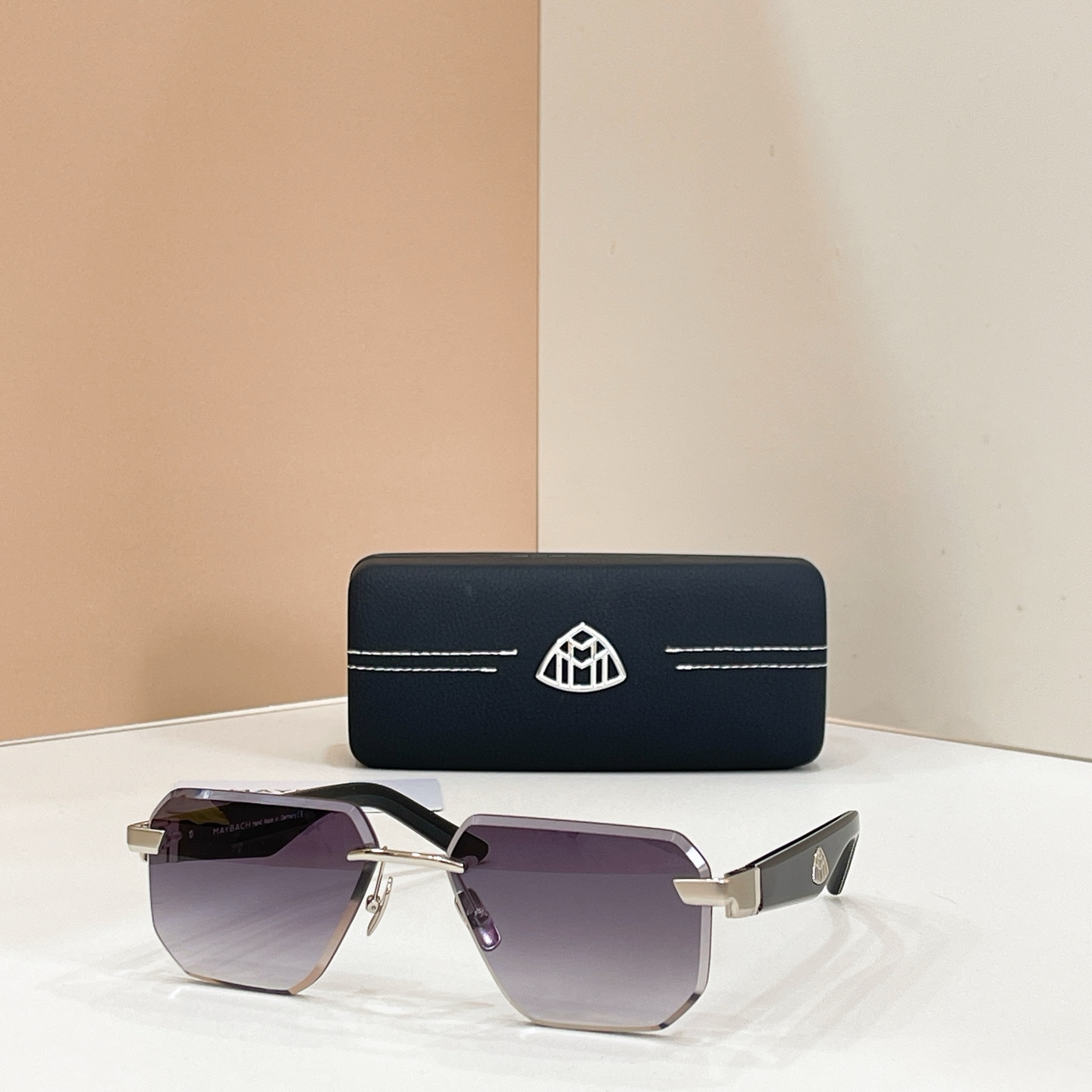 MAYBACH迈巴赫⚜️⚜️⚜️MODEL：THE VISIONIST SUN I⚜️⚜️⚜️SIZE：