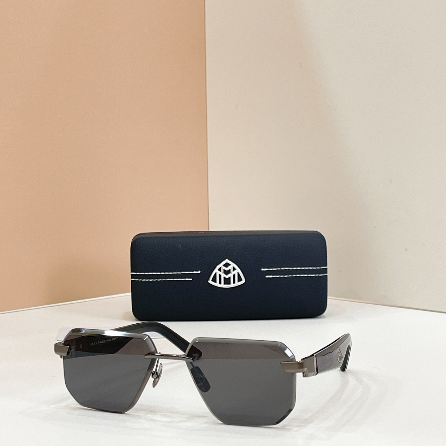 MAYBACH迈巴赫⚜️⚜️⚜️MODEL：THE VISIONIST SUN I⚜️⚜️⚜️SIZE：