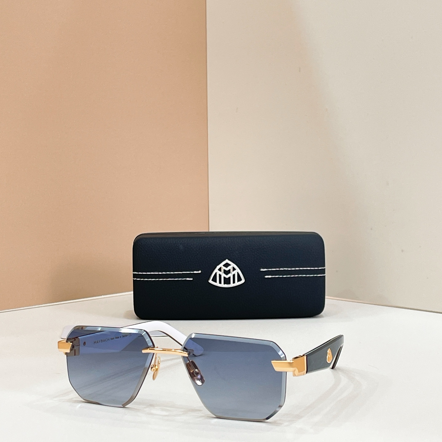 MAYBACH迈巴赫⚜️⚜️⚜️MODEL：THE VISIONIST SUN I⚜️⚜️⚜️SIZE：