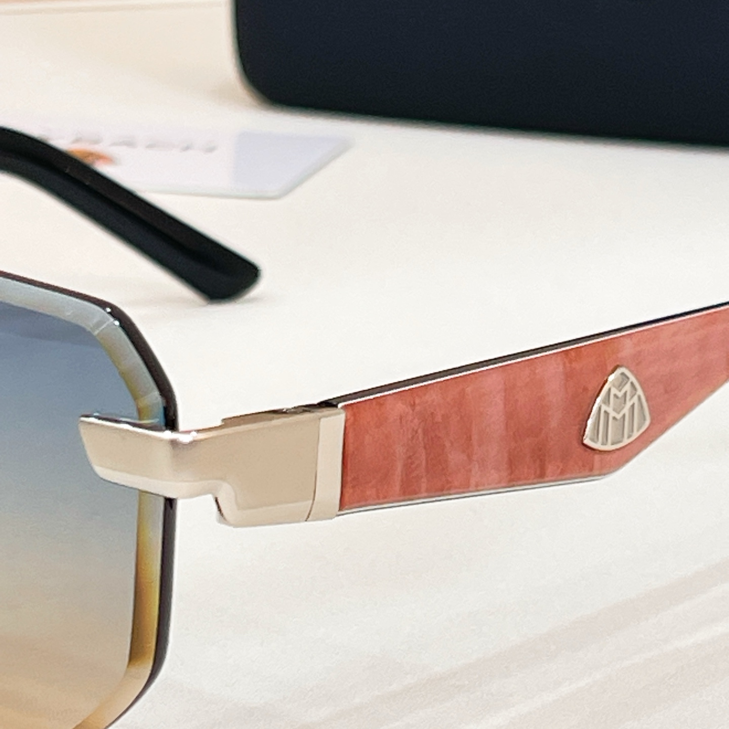 MAYBACH迈巴赫⚜️⚜️⚜️MODEL：THE VISIONIST SUN I⚜️⚜️⚜️SIZE：