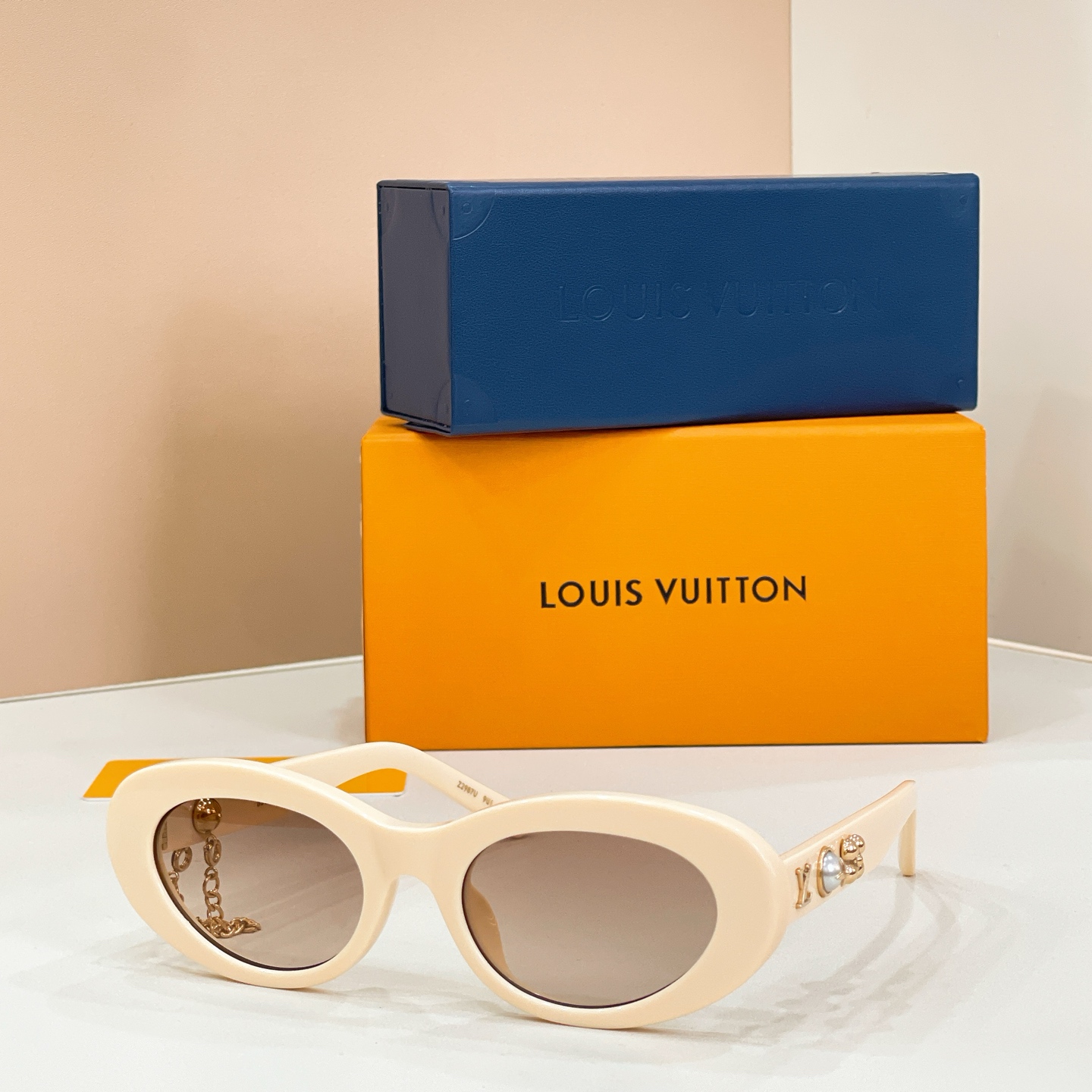 LOUIS VUITTO*✨✨✨MODEL：Z2987U✨✨✨ SIZE：53口20-145✨✨✨ 