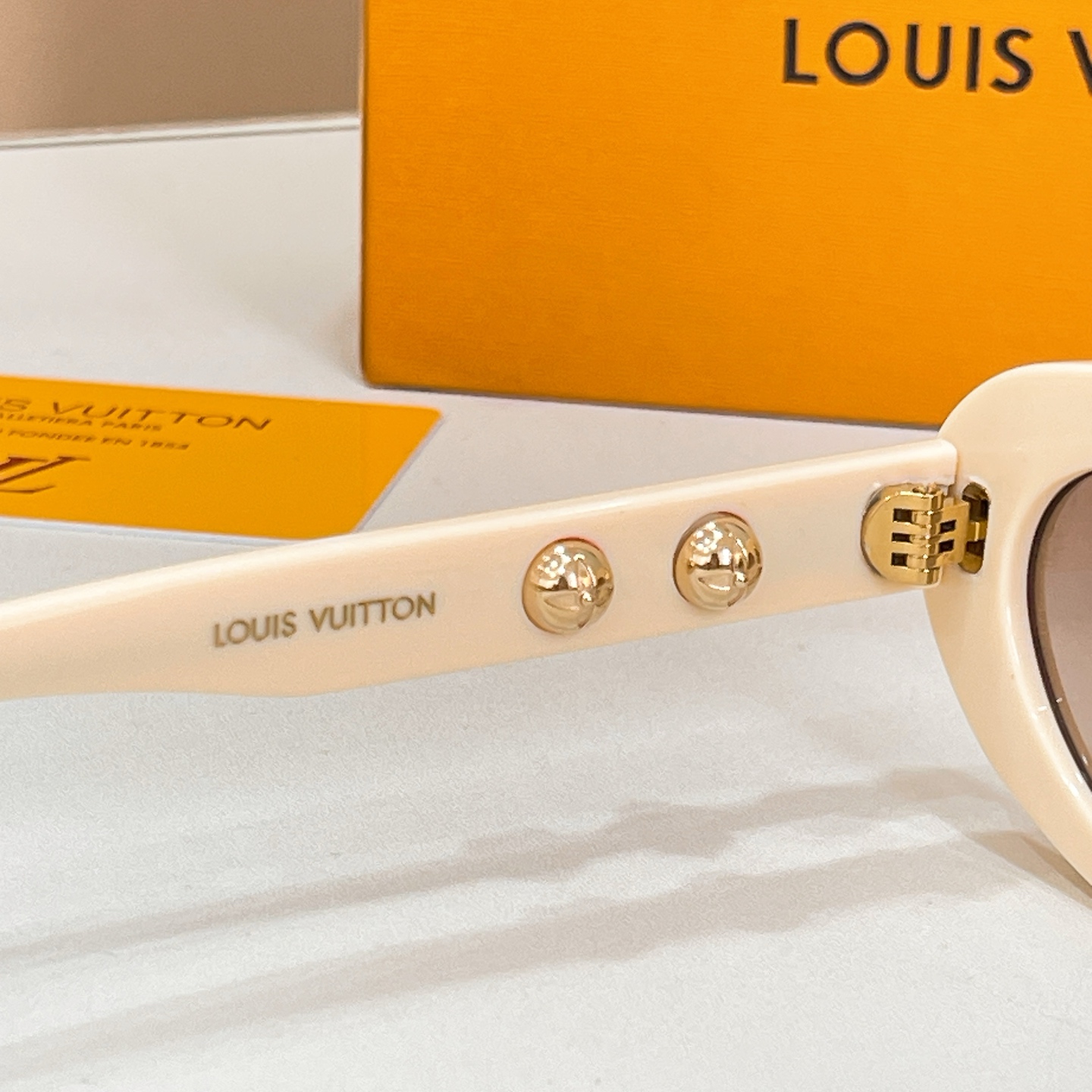 LOUIS VUITTO*✨✨✨MODEL：Z2987U✨✨✨ SIZE：53口20-145✨✨✨ 