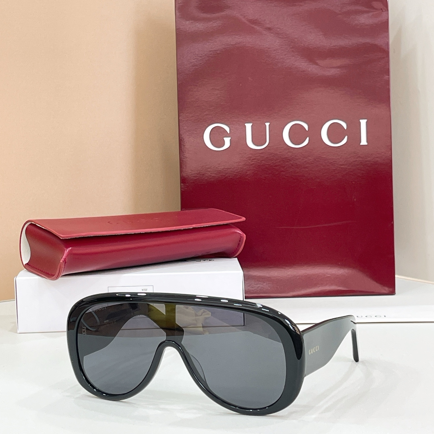 ￼ GUCCI🐝🐝🐝MODEL：GG2164S🐝🐝🐝SIZE:119口140🐝🐝🐝