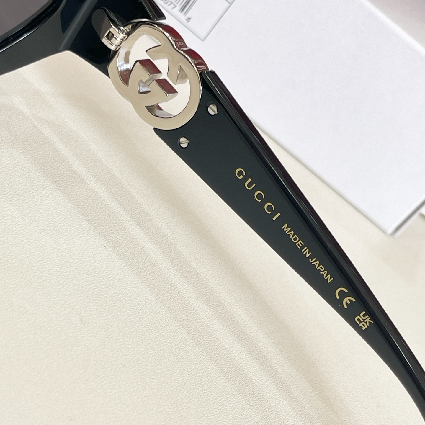 GUCCI🐝🐝🐝MODEL：GG2121S🐝🐝🐝SIZE:52口17-135🐝🐝🐝