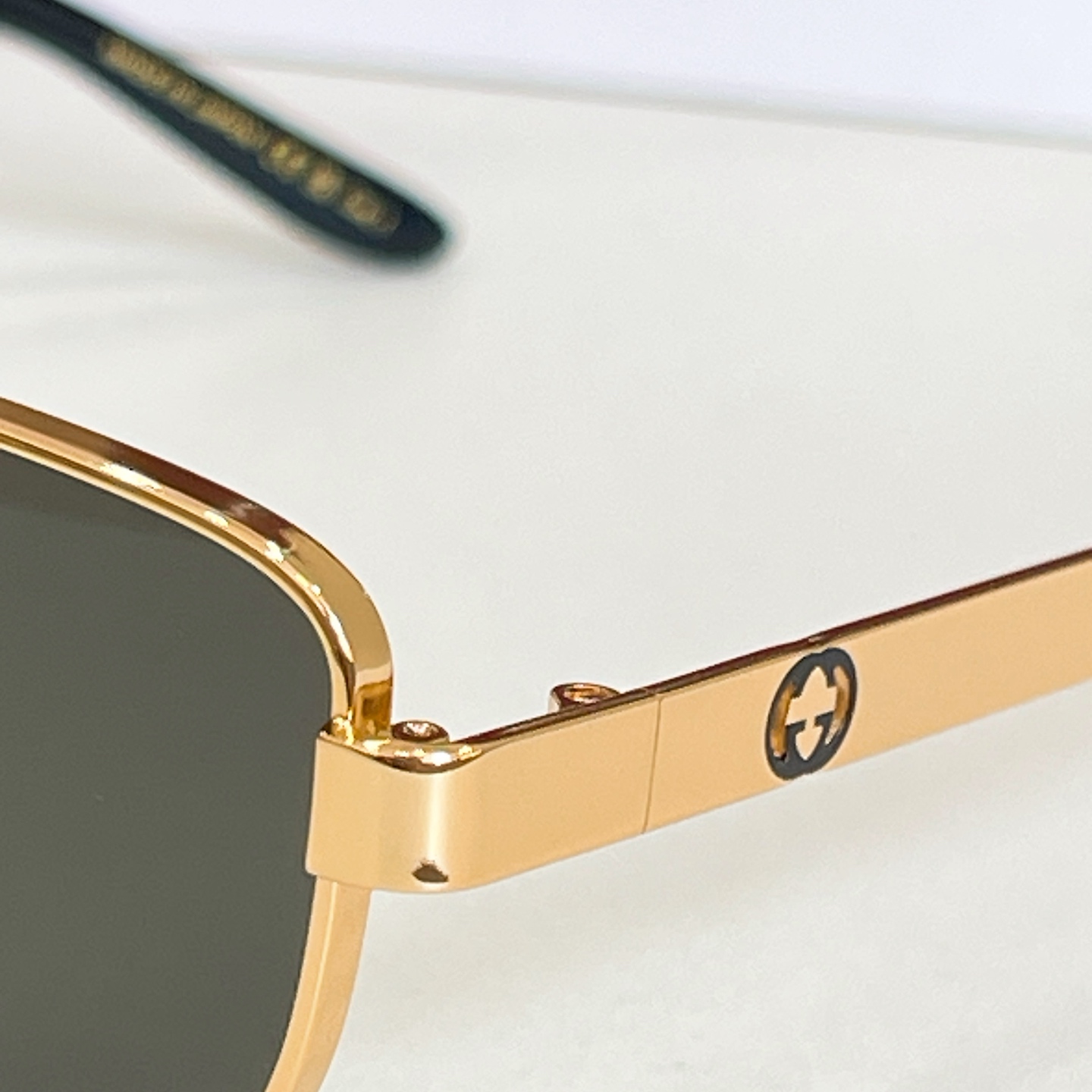 GUCCI🐝🐝🐝MODEL：GG2330SK🐝🐝🐝SIZE:55口18-145🐝🐝🐝