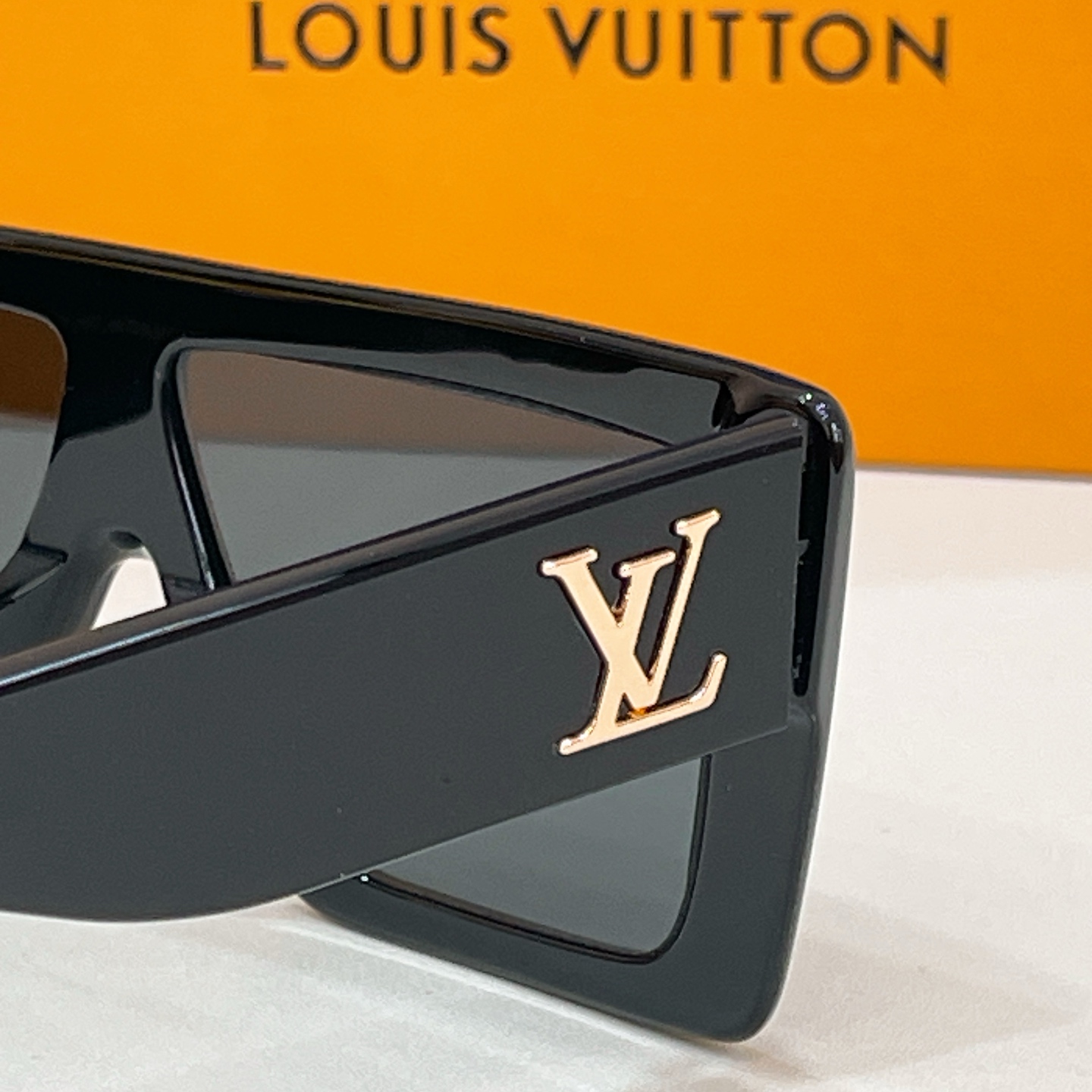 LOUIS VUITTO*✨✨✨MODEL：Z2916✨✨✨ SIZE：54口18-145✨✨✨