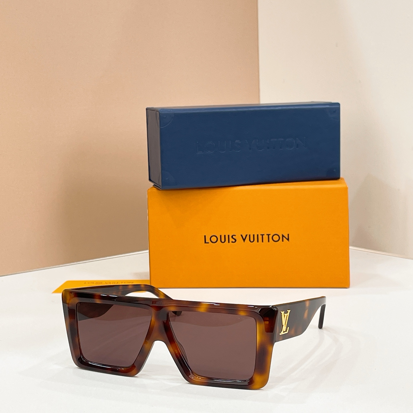 LOUIS VUITTO*✨✨✨MODEL：Z2916✨✨✨ SIZE：54口18-145✨✨✨