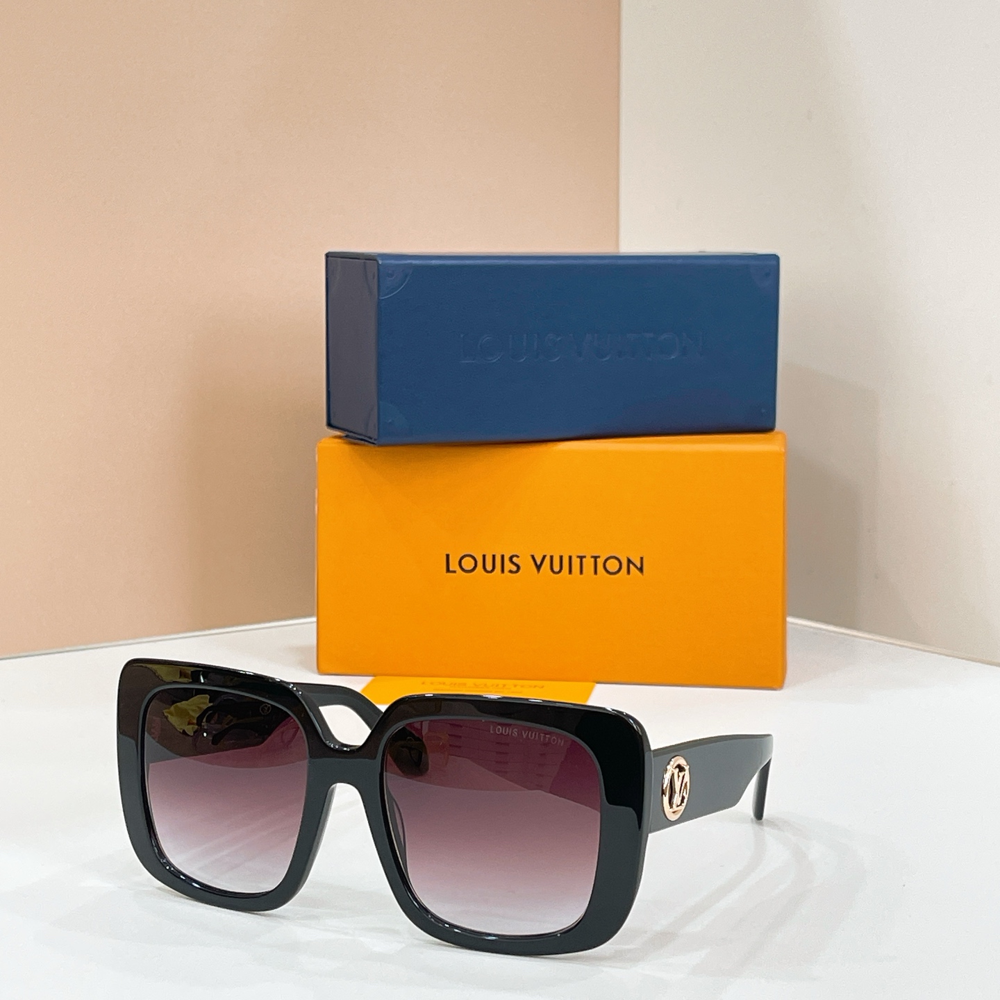 LOUIS VUITTO*✨✨✨MODEL：Z2592✨✨✨ SIZE：55口10-145✨✨✨