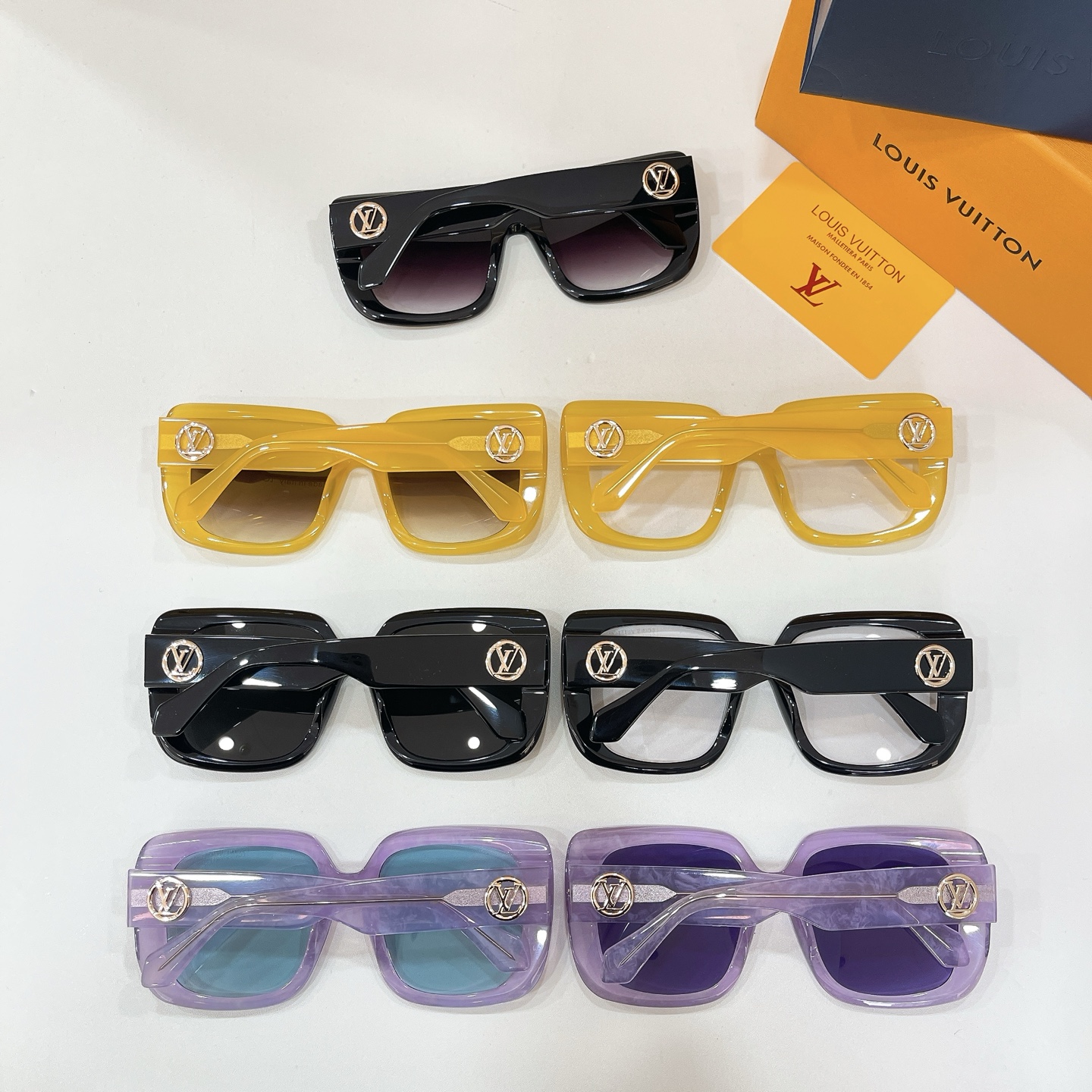 LOUIS VUITTO*✨✨✨MODEL：Z2592✨✨✨ SIZE：55口10-145✨✨✨