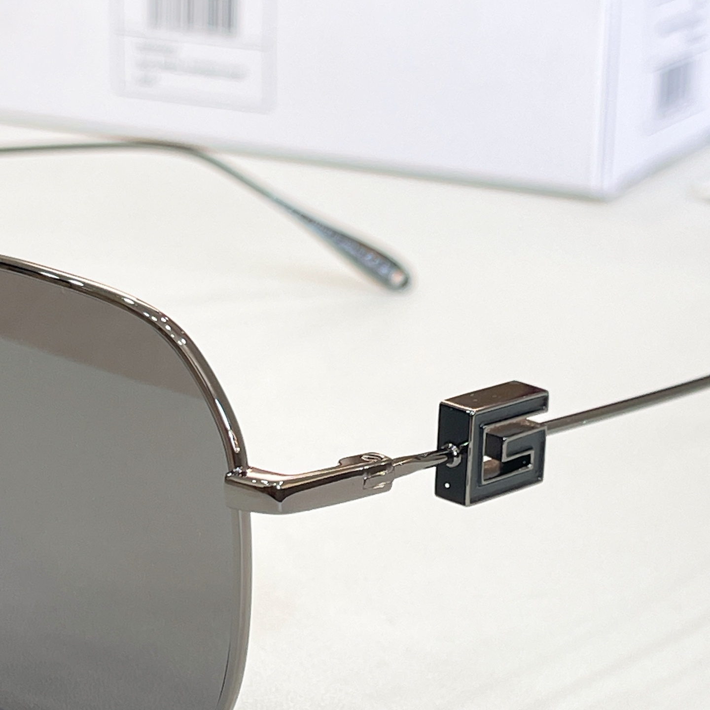 GUCCI🐝🐝🐝MODEL：GG2209SK🐝🐝🐝SIZE:56口18-145🐝🐝🐝