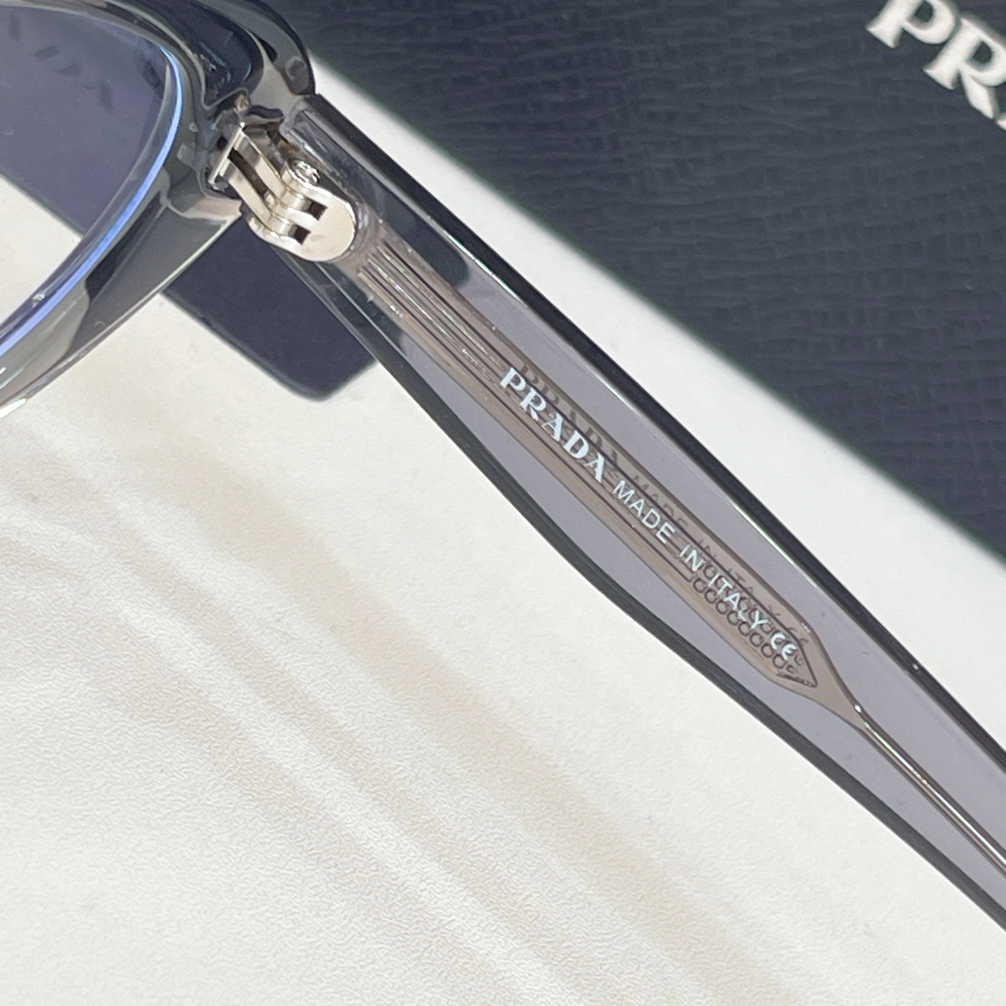 PRAD*✨✨✨MODEL：K9210✨✨✨SIZE：52口18-147✨✨✨