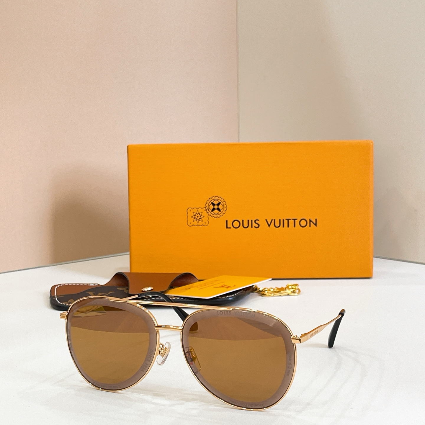 LOUIS VUITTO*✨✨✨MODEL：Z2625✨✨✨ SIZE：63口14-145✨✨✨