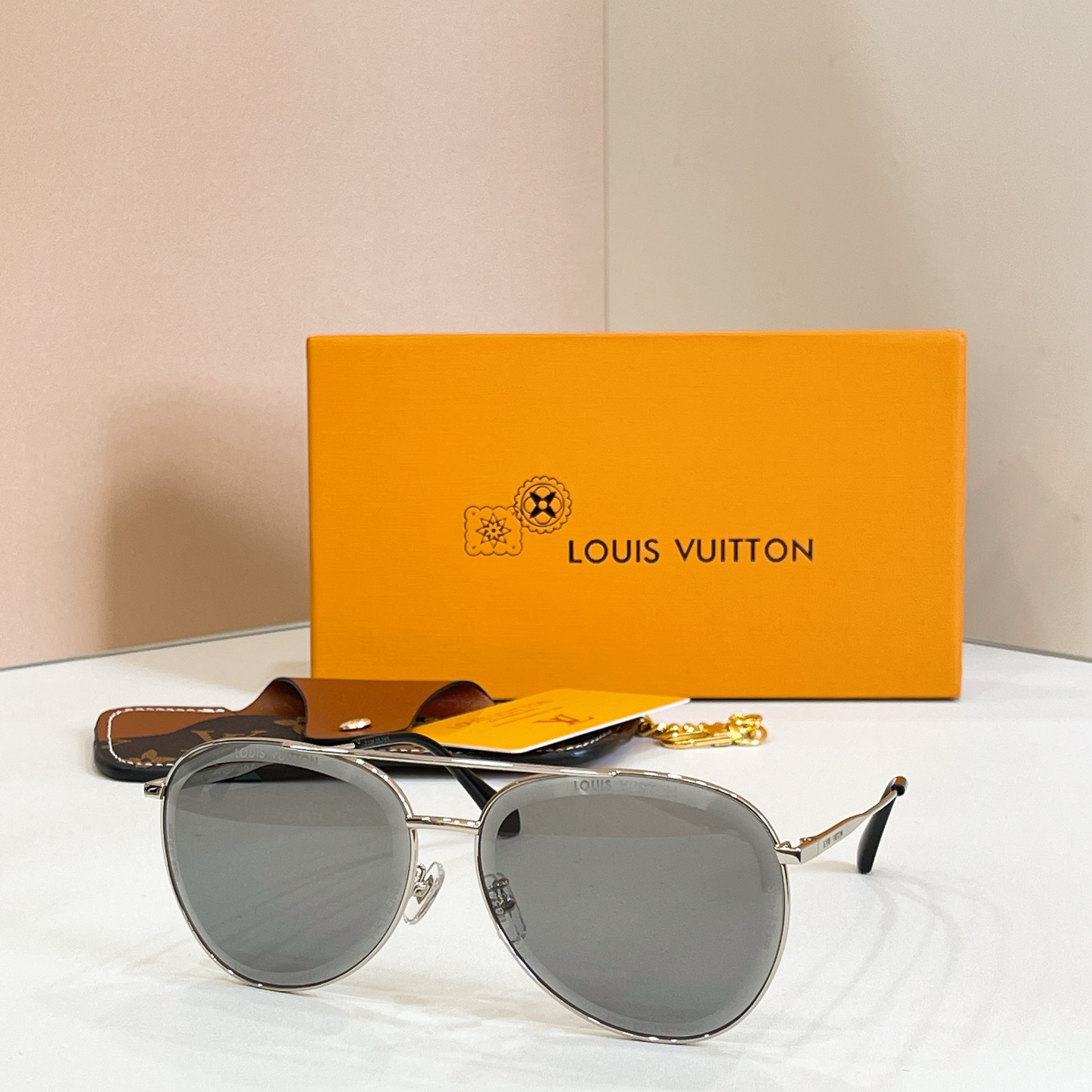 LOUIS VUITTO*✨✨✨MODEL：Z2625✨✨✨ SIZE：63口14-145✨✨✨