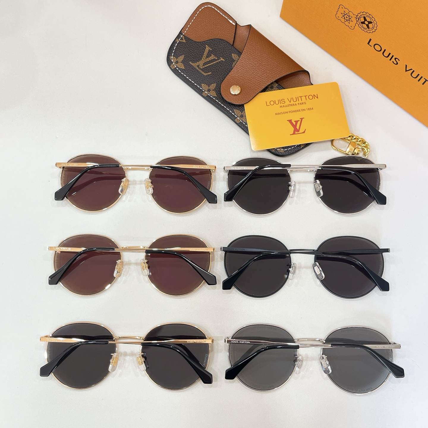 LOUIS VUITTO*✨✨✨MODEL：Z2626✨✨✨ SIZE：56口20-145✨✨✨