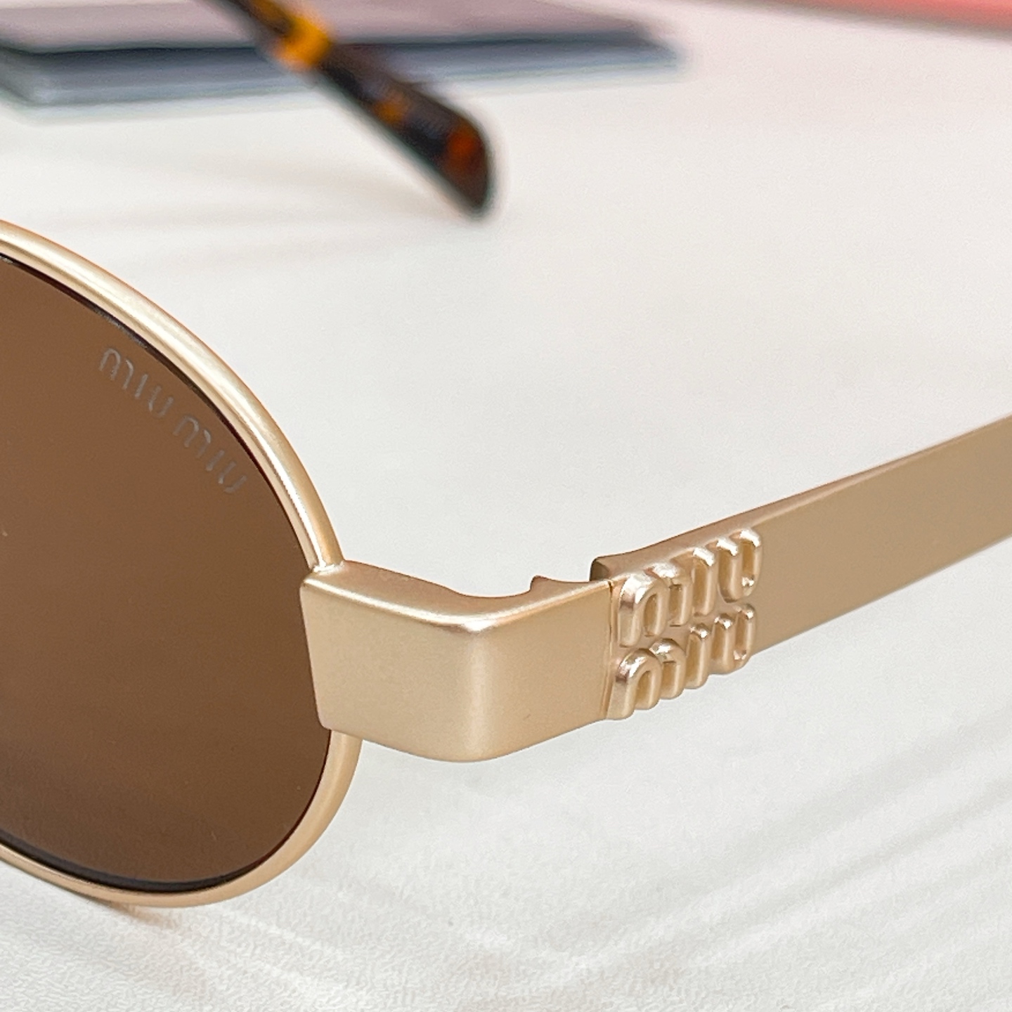 MIU M*🎀🎀🎀MODEL:MU B51S🎀🎀🎀SIZE：47口21-135🎀🎀🎀磨砂电镀～～