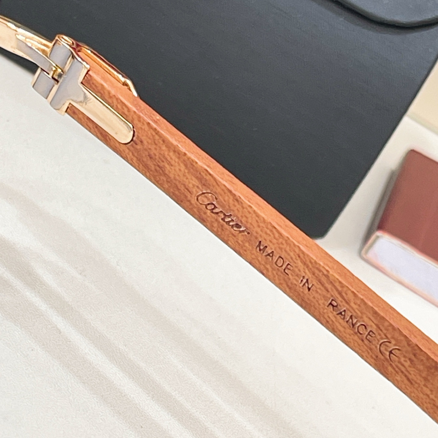 Cartie*✨✨✨MODEL：CT0012✨✨✨SIZE: 55口16-145✨✨✨木腿～～