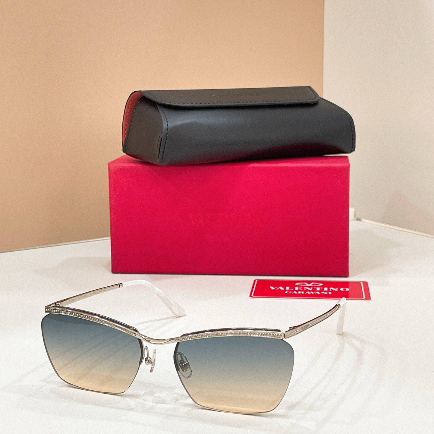 VALENTINO✨✨✨MODEL：VLS-183✨✨✨SIZE：61口17-145✨ ✨