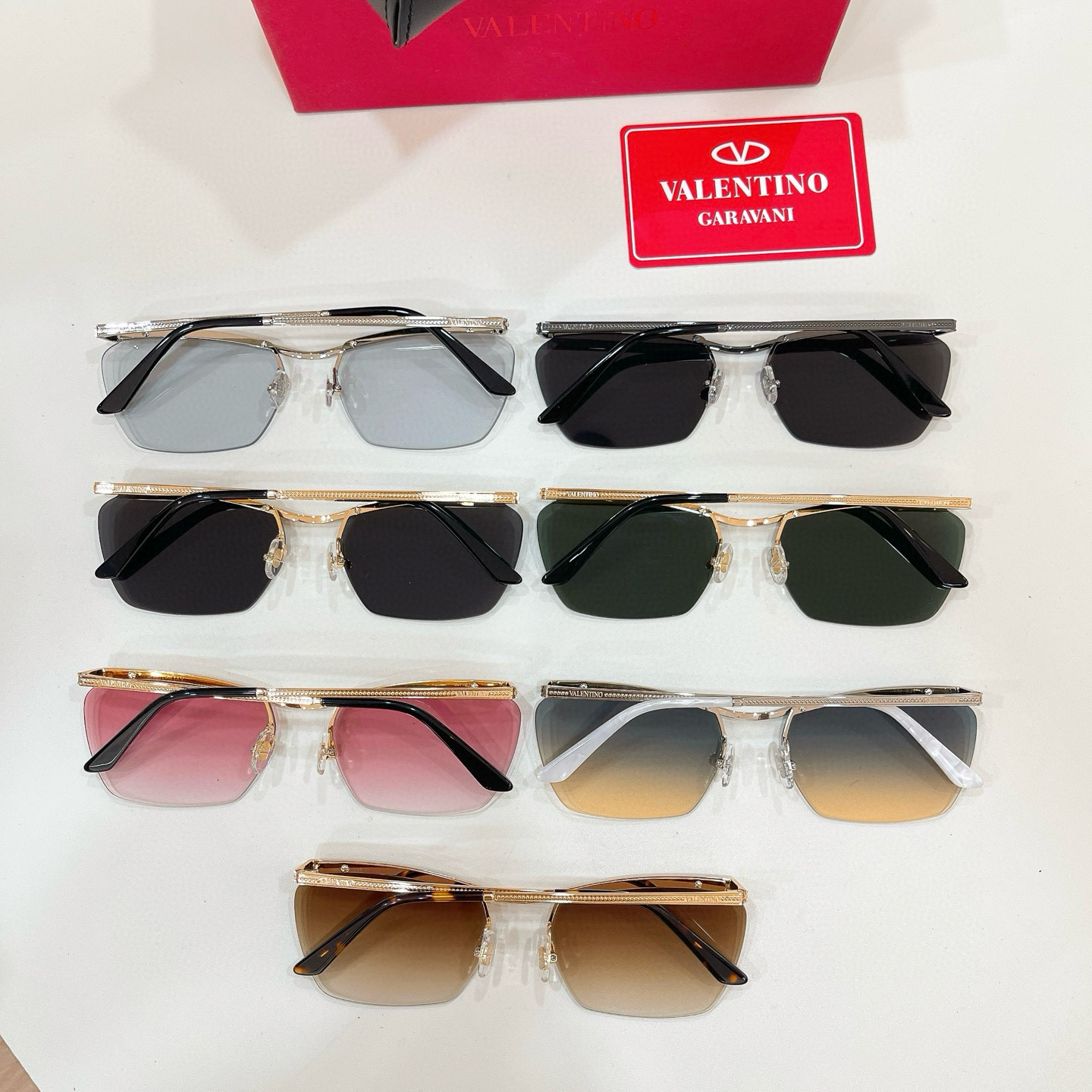 VALENTINO✨✨✨MODEL：VLS-183✨✨✨SIZE：61口17-145✨ ✨