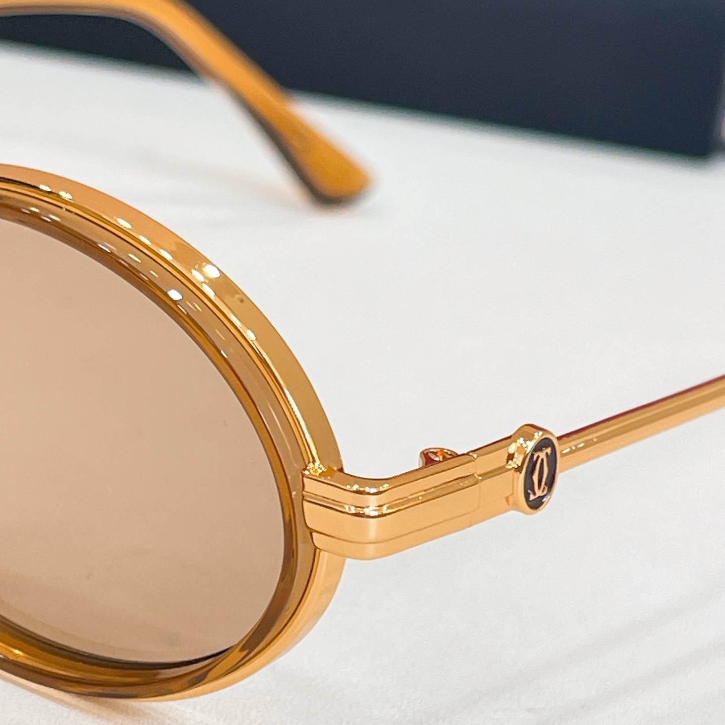 Cartie*✨✨✨MODEL：CT0807S ✨✨✨SIZE: 142 ✨✨✨～～